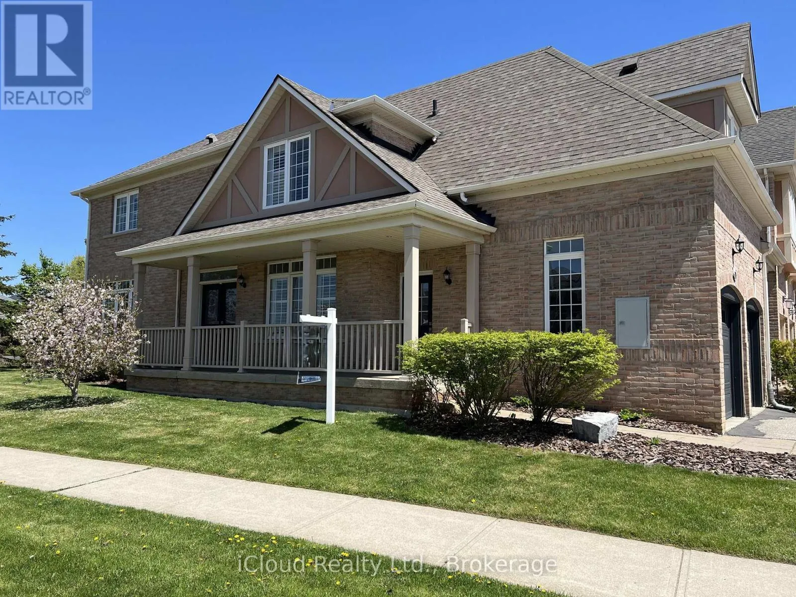 18 - 2295 ROCHESTER CIRCLE