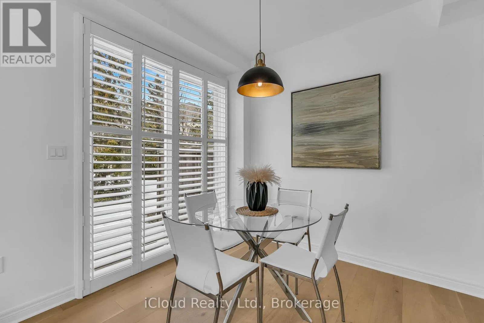 18 - 2295 ROCHESTER CIRCLE