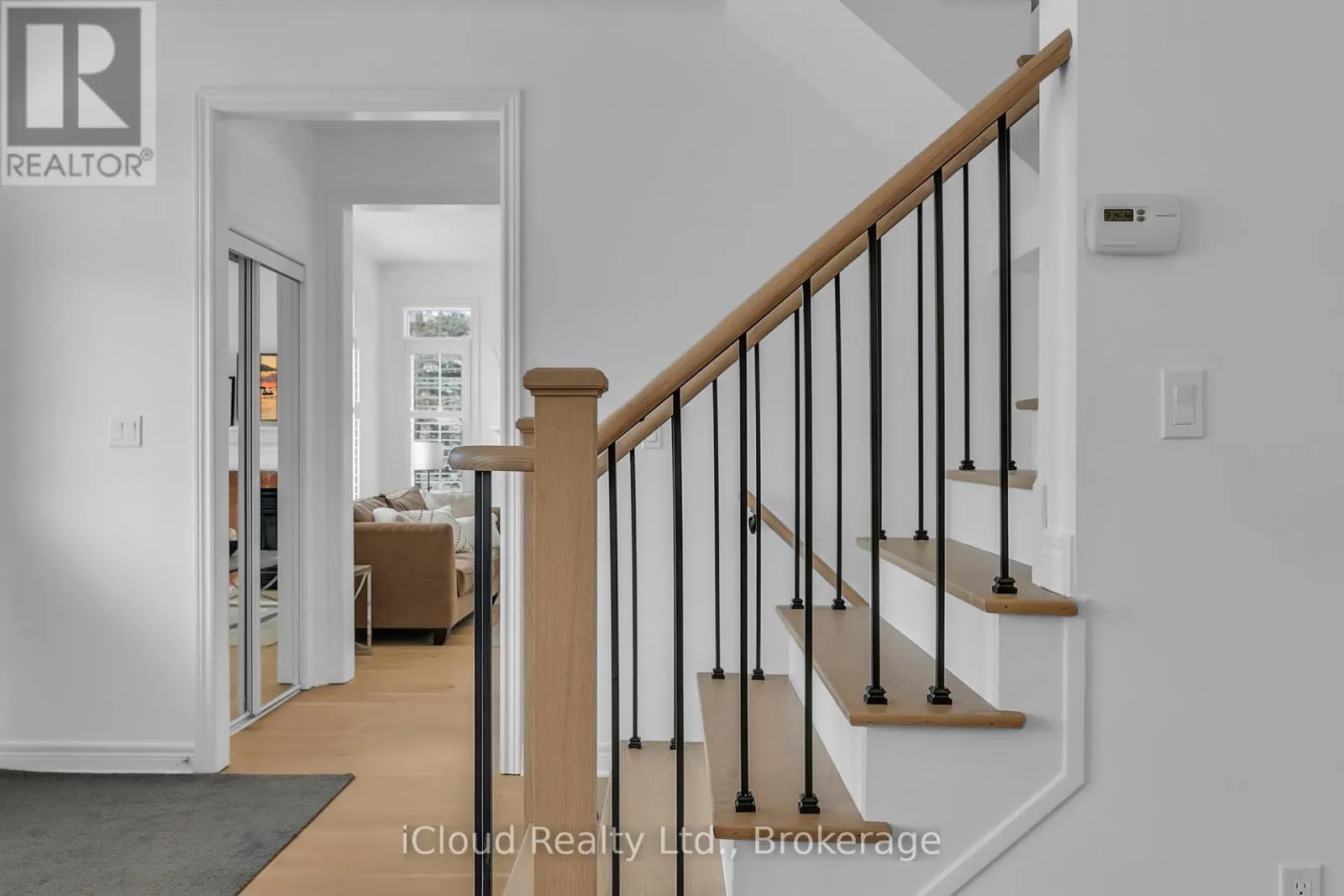 18 - 2295 ROCHESTER CIRCLE