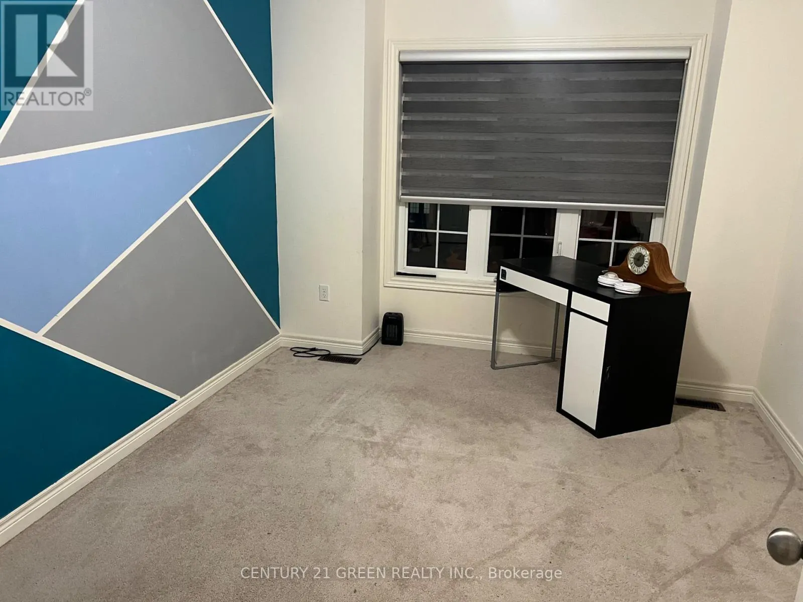 UPPER LEVEL - 634 MOCKRIDGE TERRACE