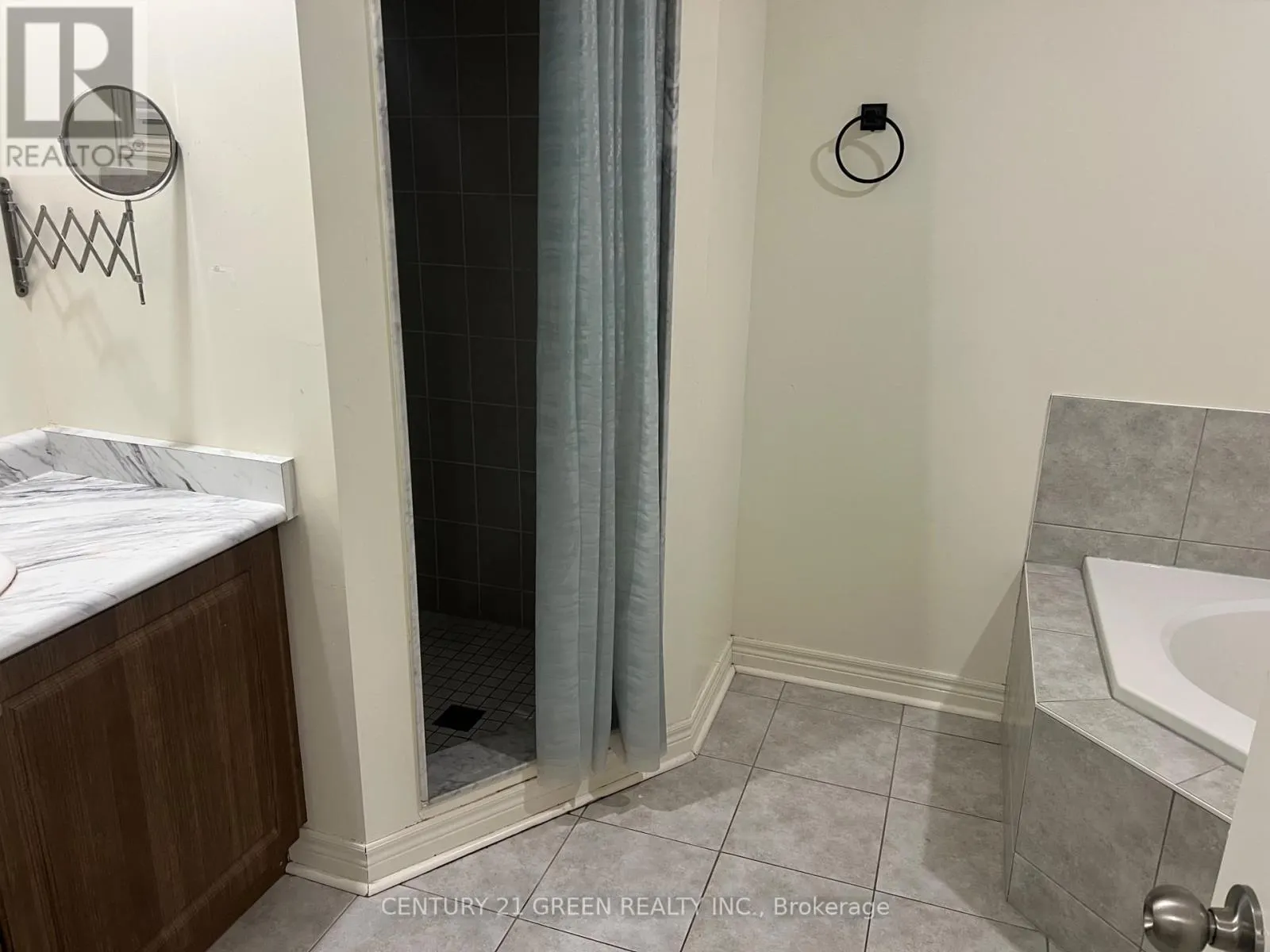 UPPER LEVEL - 634 MOCKRIDGE TERRACE