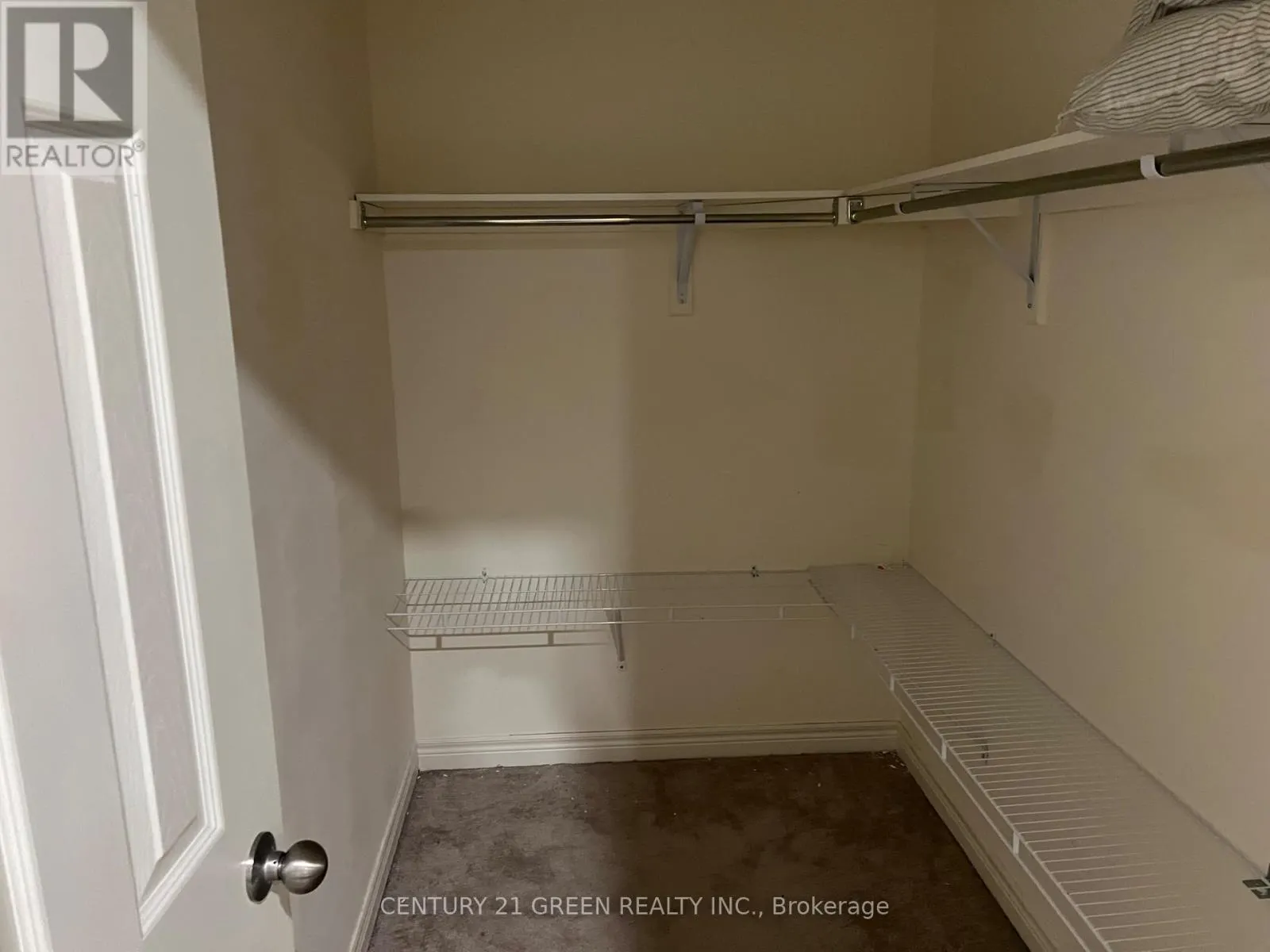 UPPER LEVEL - 634 MOCKRIDGE TERRACE