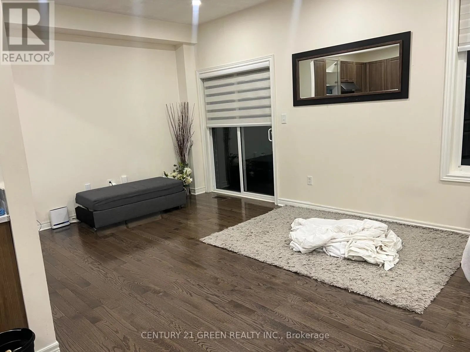 UPPER LEVEL - 634 MOCKRIDGE TERRACE