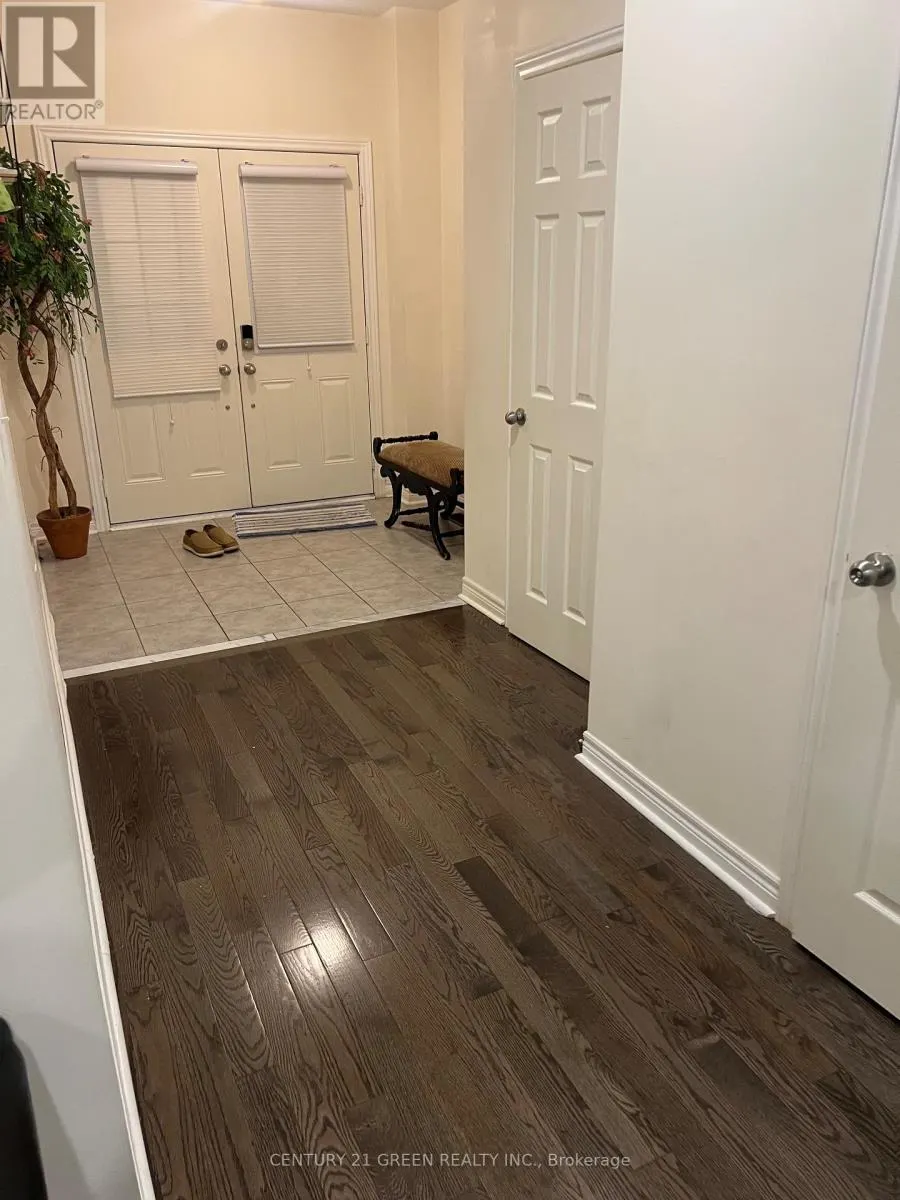 UPPER LEVEL - 634 MOCKRIDGE TERRACE
