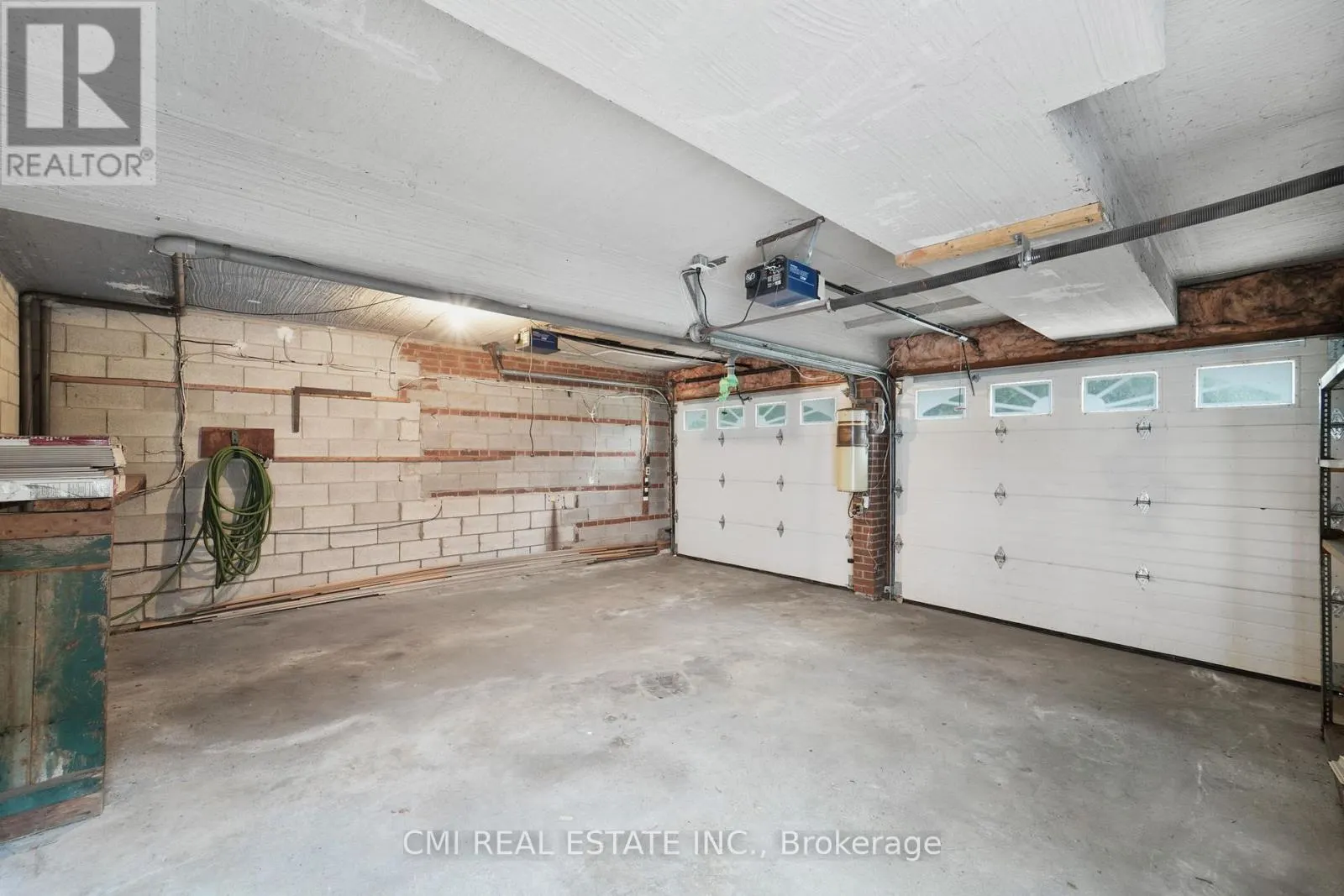 698 HILLMAN CRESCENT