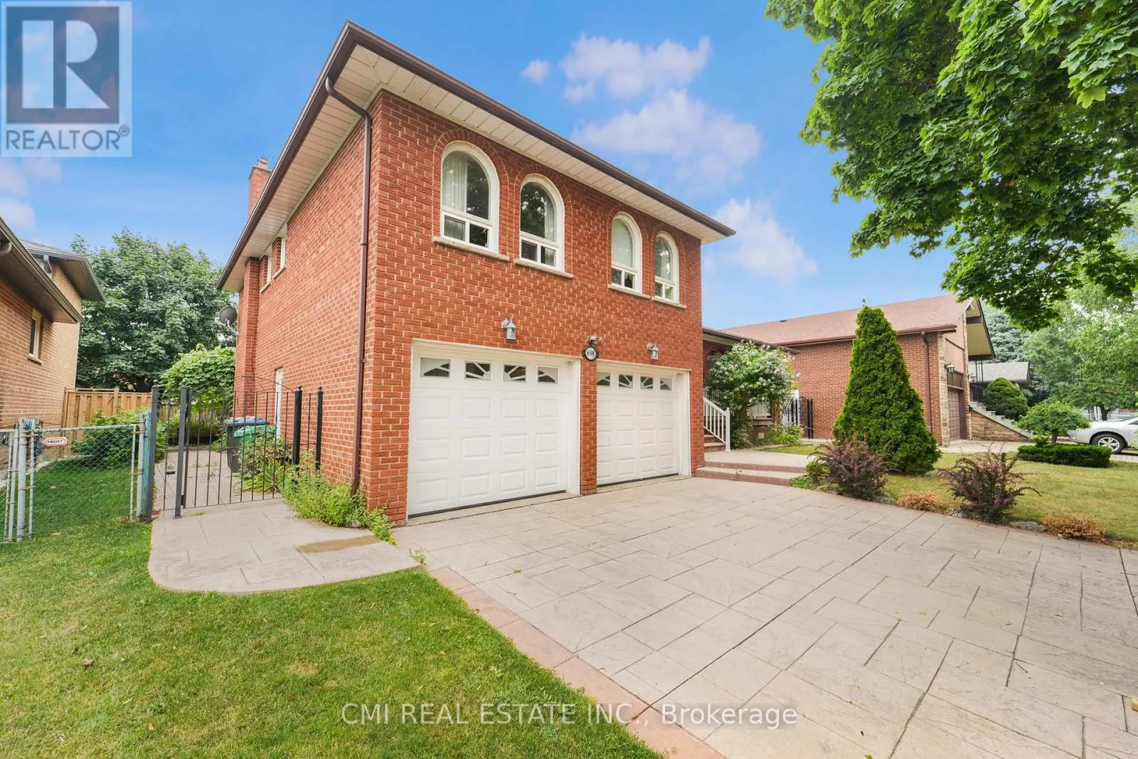 698 HILLMAN CRESCENT
