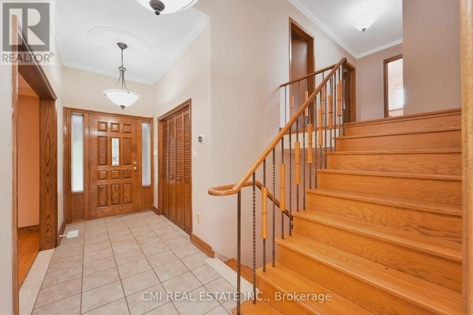 698 HILLMAN CRESCENT