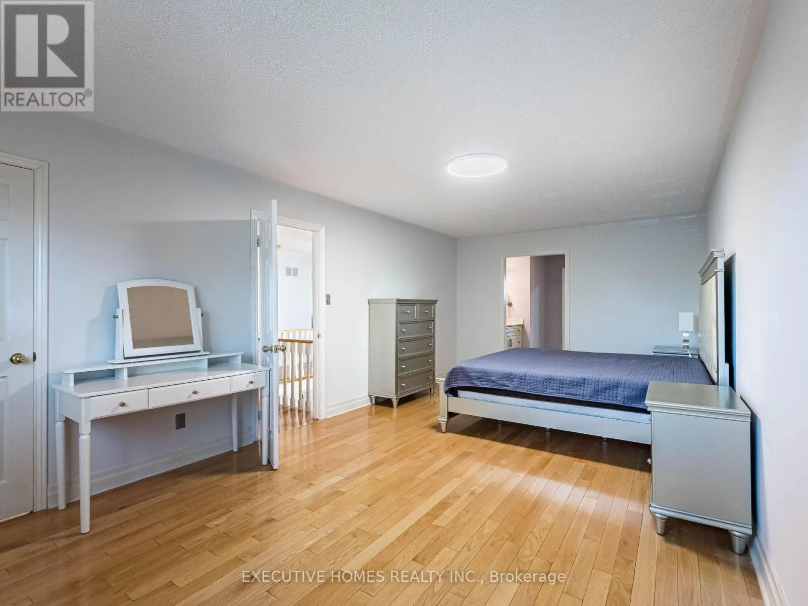 1876 ROY IVOR CRESCENT