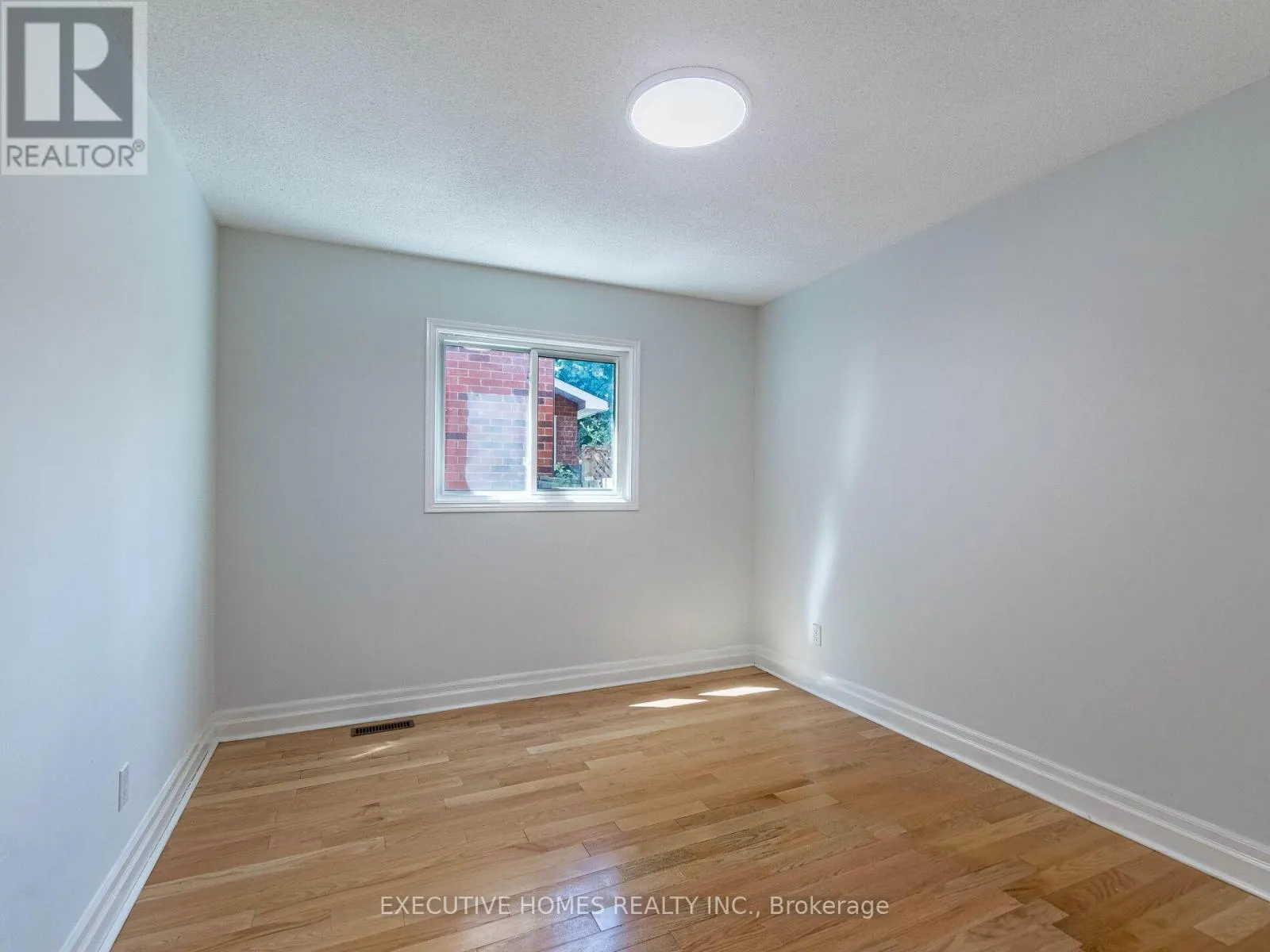 1876 ROY IVOR CRESCENT