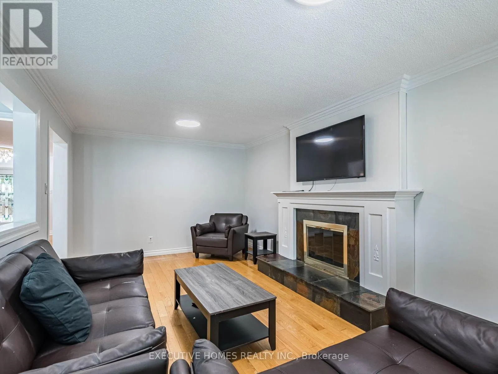 1876 ROY IVOR CRESCENT