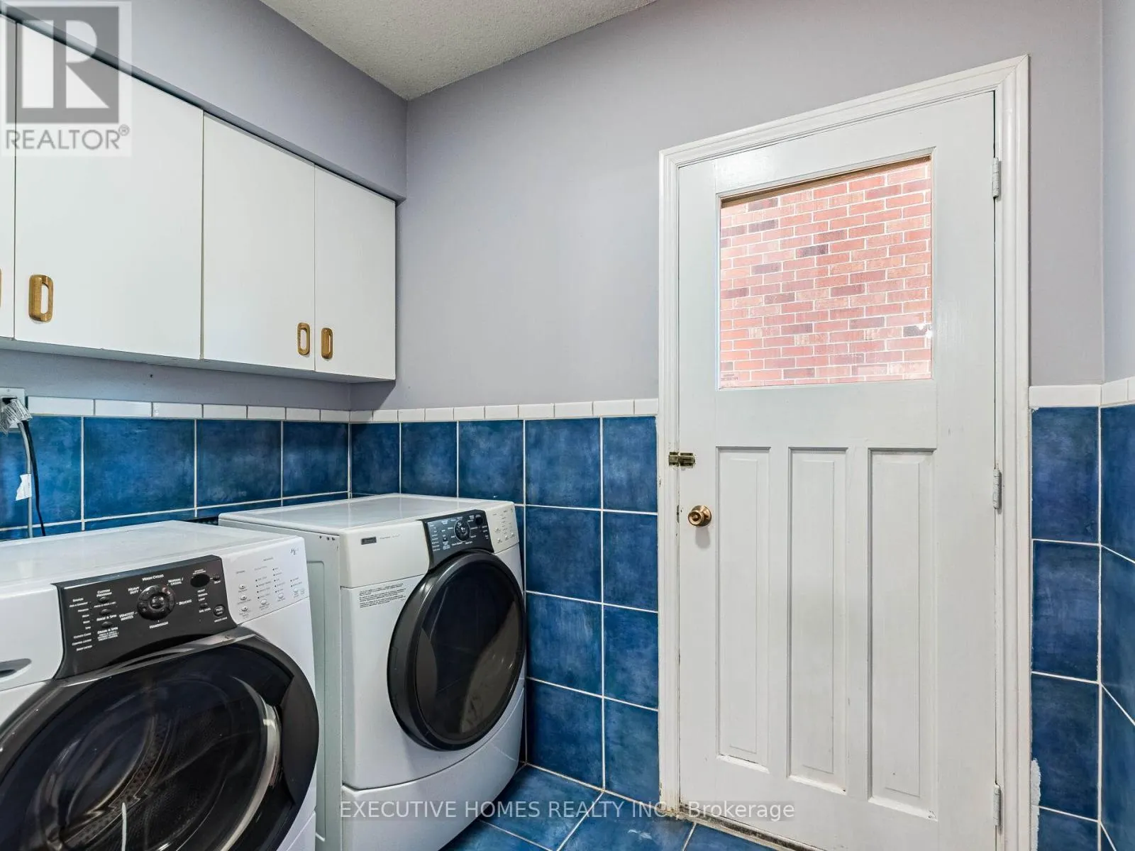 1876 ROY IVOR CRESCENT