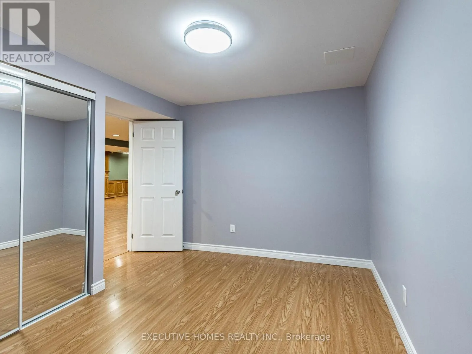 1876 ROY IVOR CRESCENT