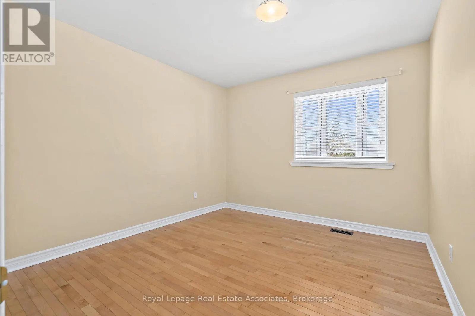 7 REXWAY DRIVE