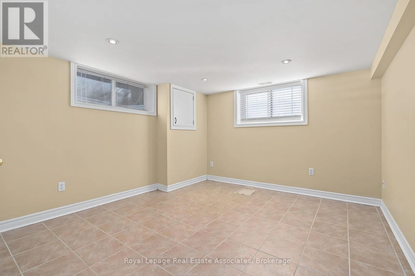 7 REXWAY DRIVE