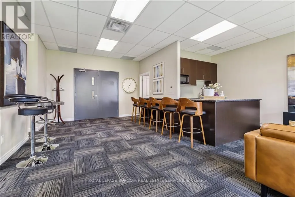 509 - 5327 UPPER MIDDLE ROAD