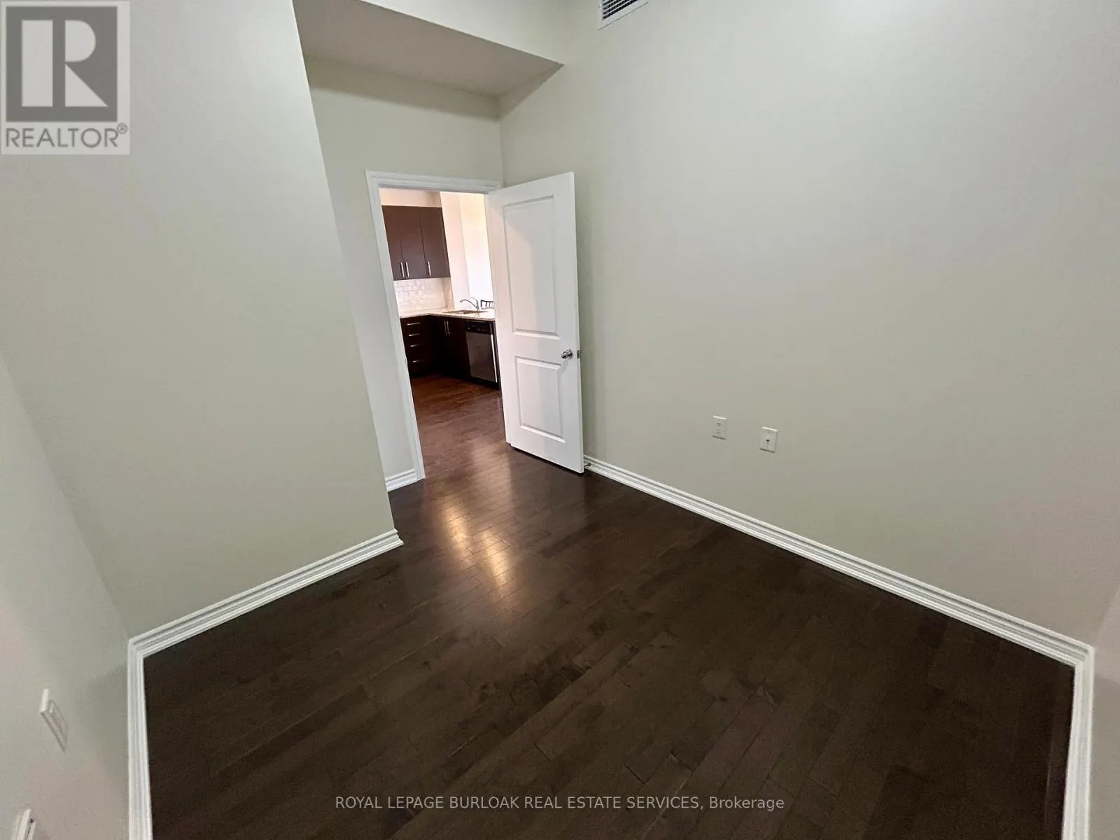 509 - 5327 UPPER MIDDLE ROAD