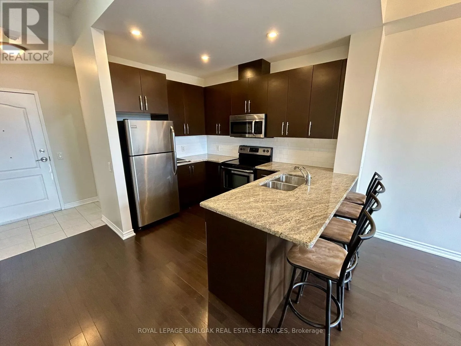 509 - 5327 UPPER MIDDLE ROAD