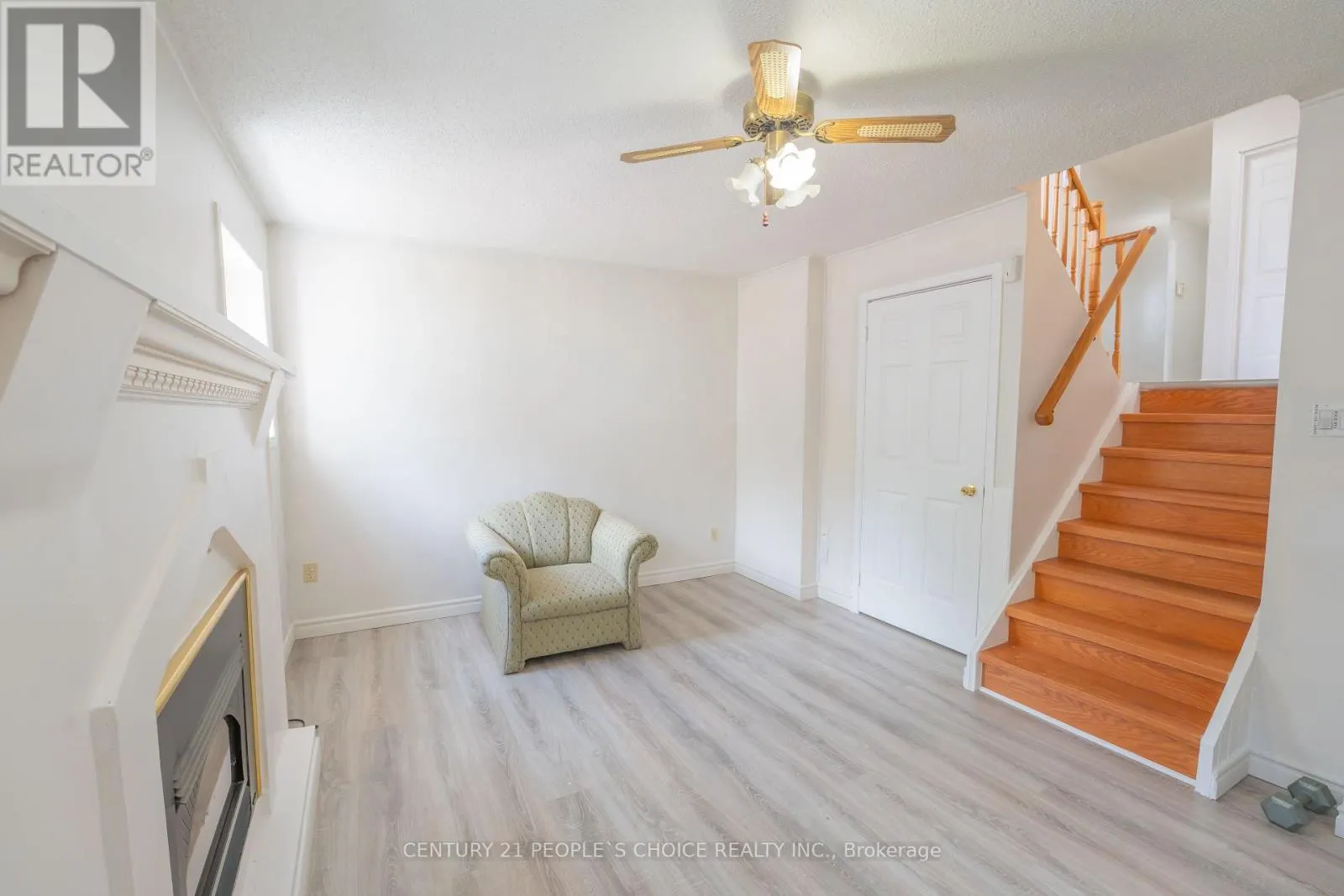 2247 SILVERBIRCH COURT