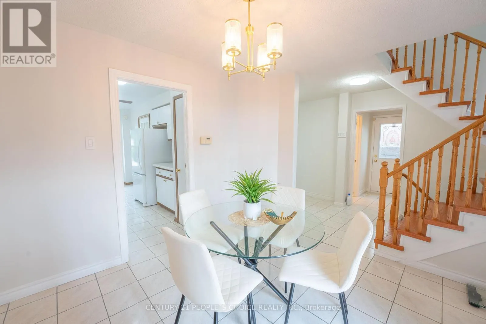 2247 SILVERBIRCH COURT