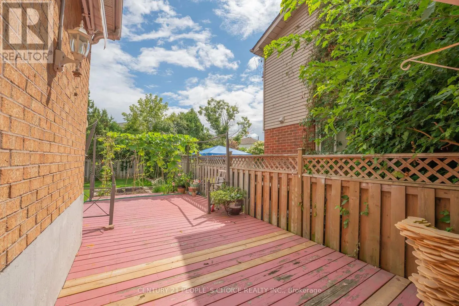 2247 SILVERBIRCH COURT