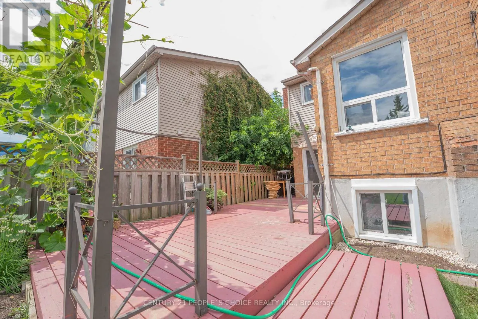2247 SILVERBIRCH COURT