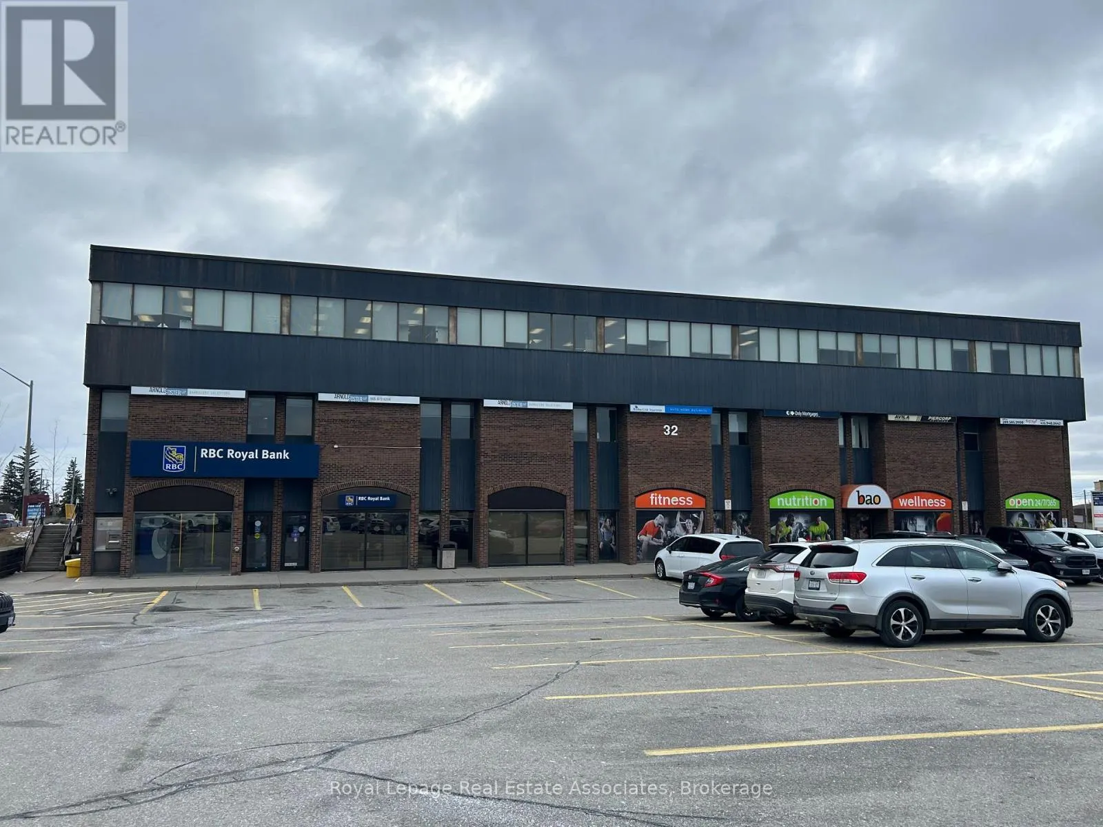 203 - 232A GUELPH STREET