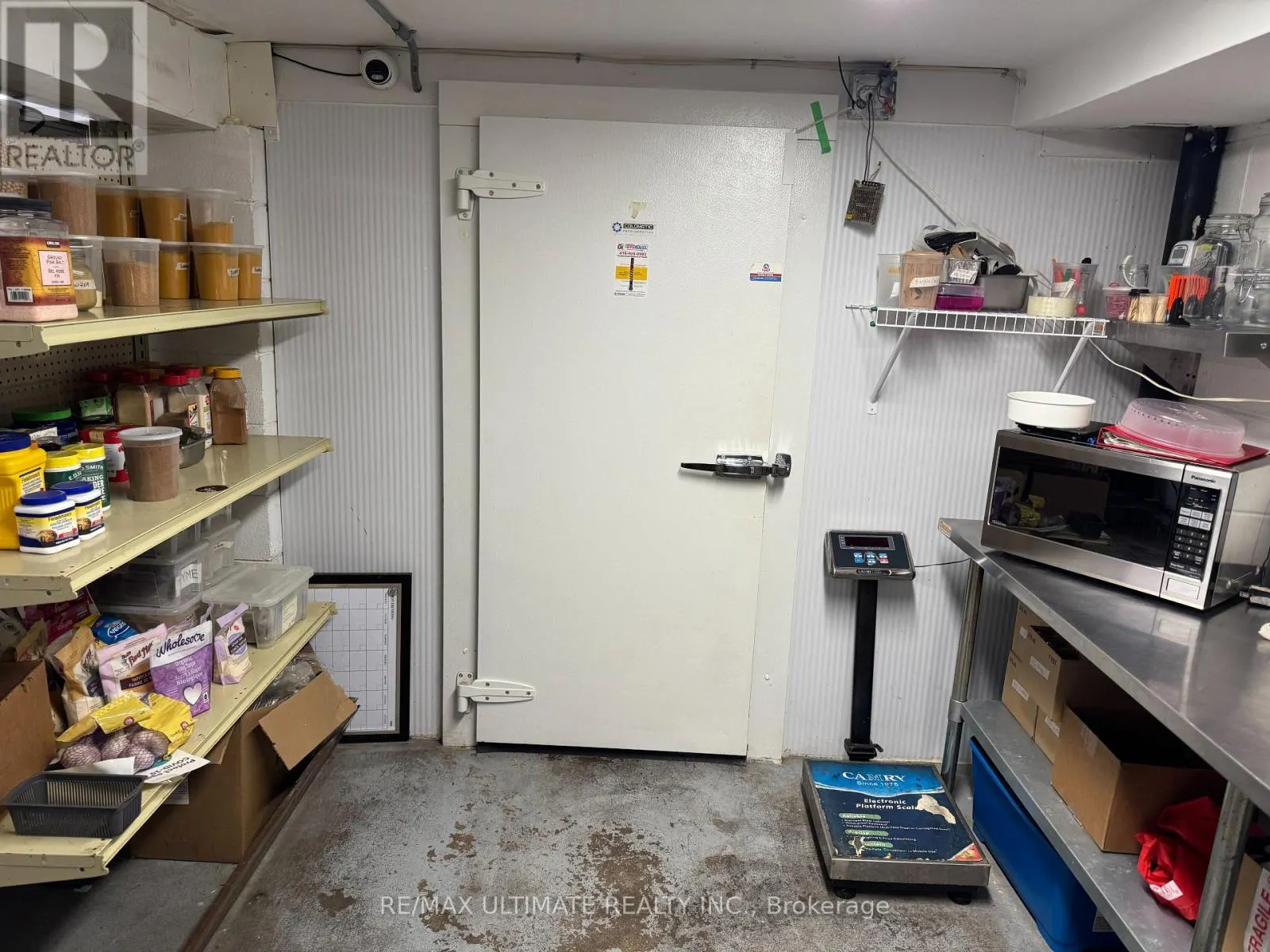 215 LAKESHORE ROAD E
