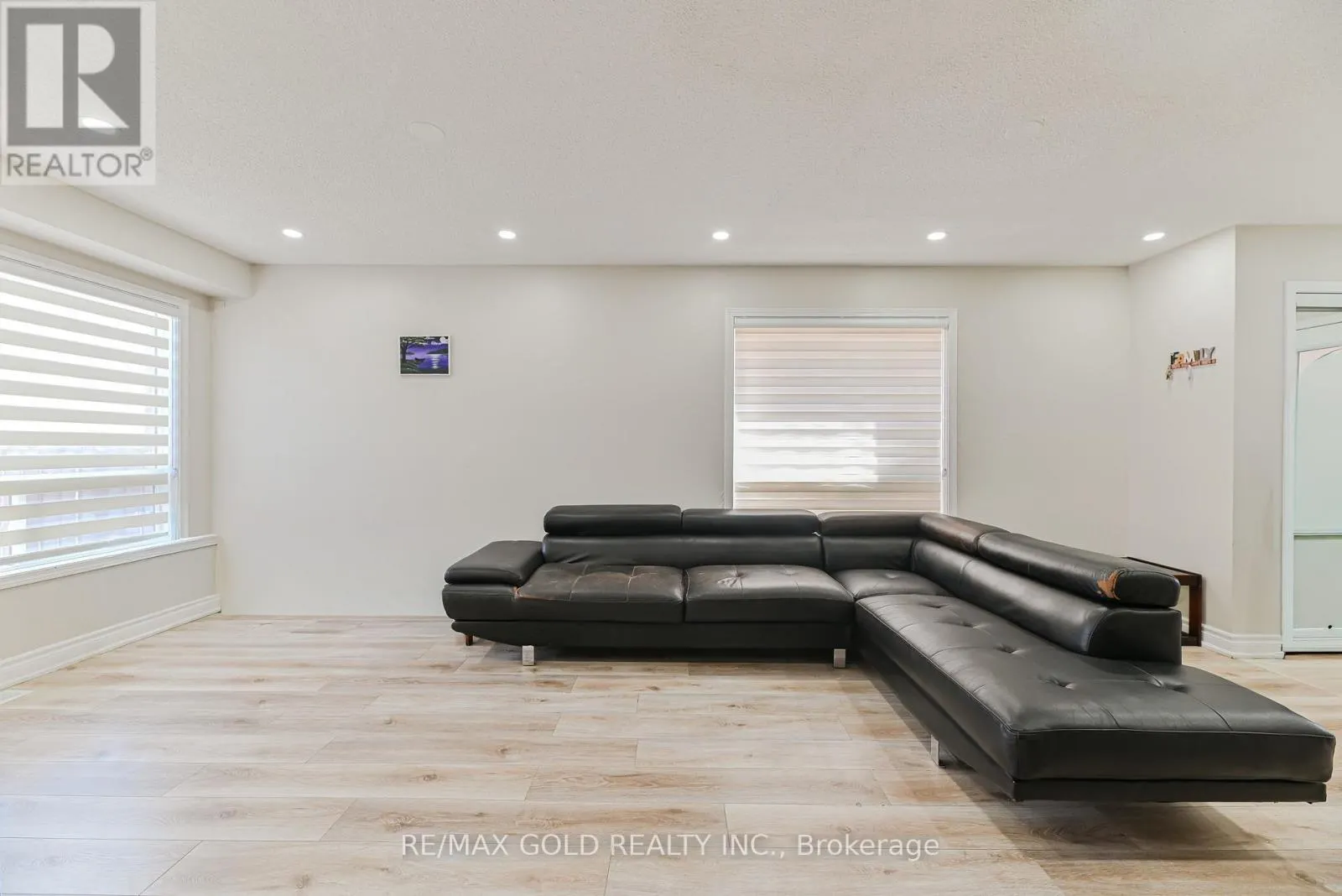 17 LEVIDA STREET