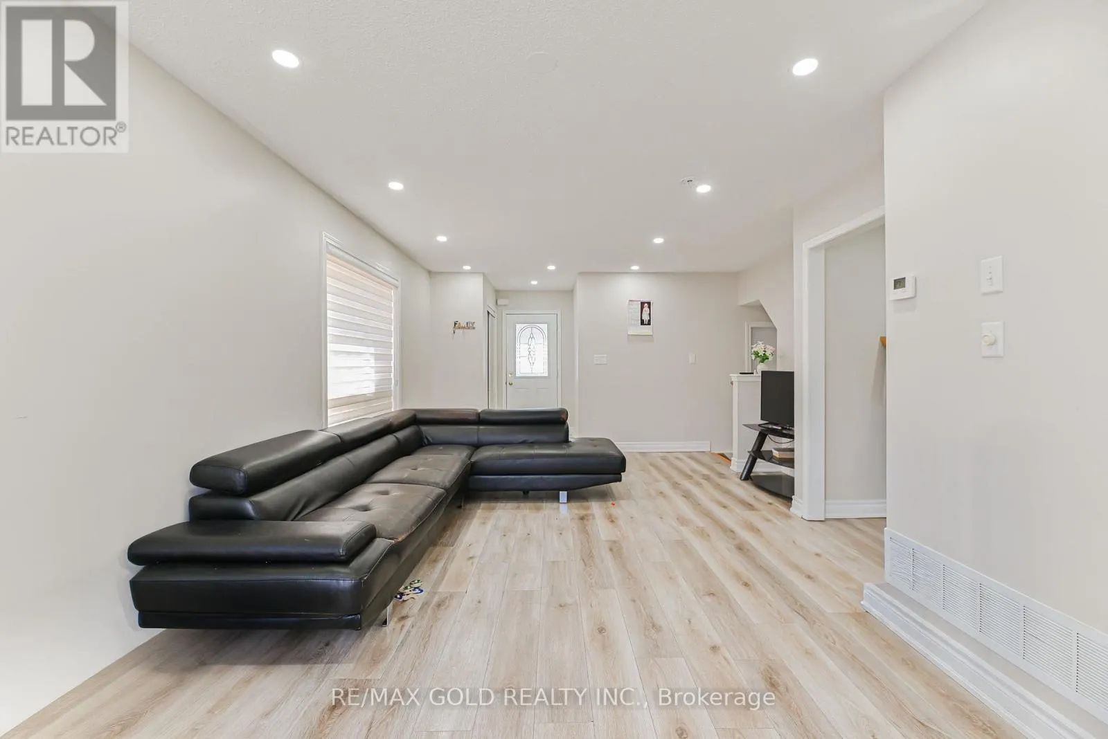 17 LEVIDA STREET