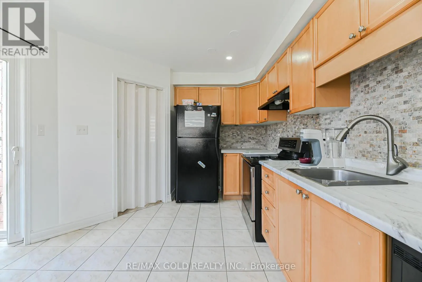 17 LEVIDA STREET