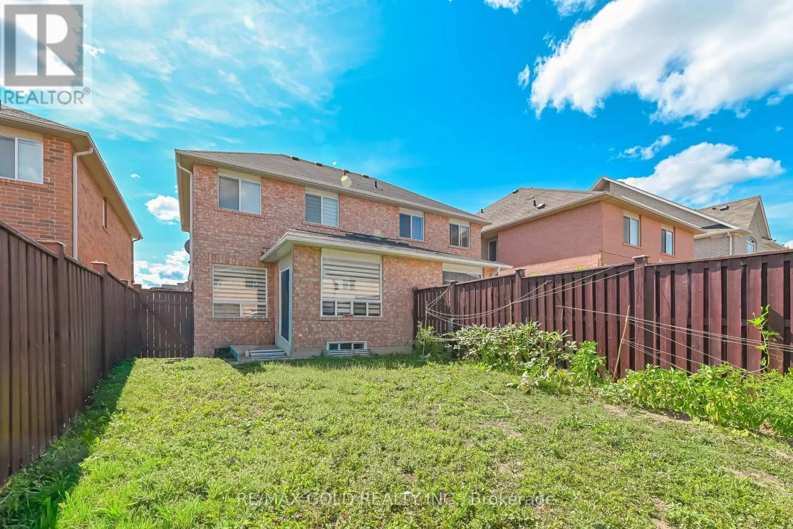 17 LEVIDA STREET