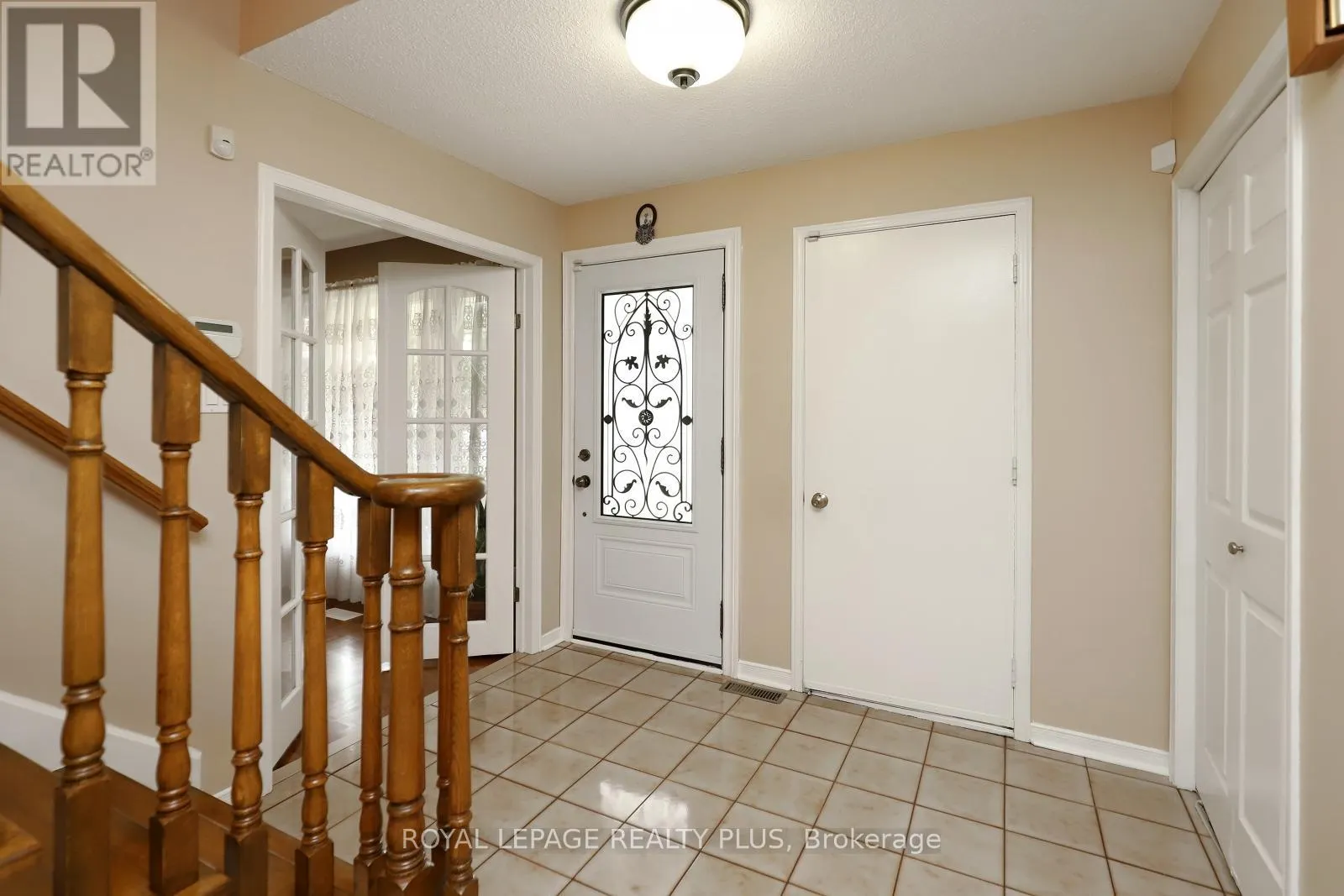 1086 HEDGE DRIVE