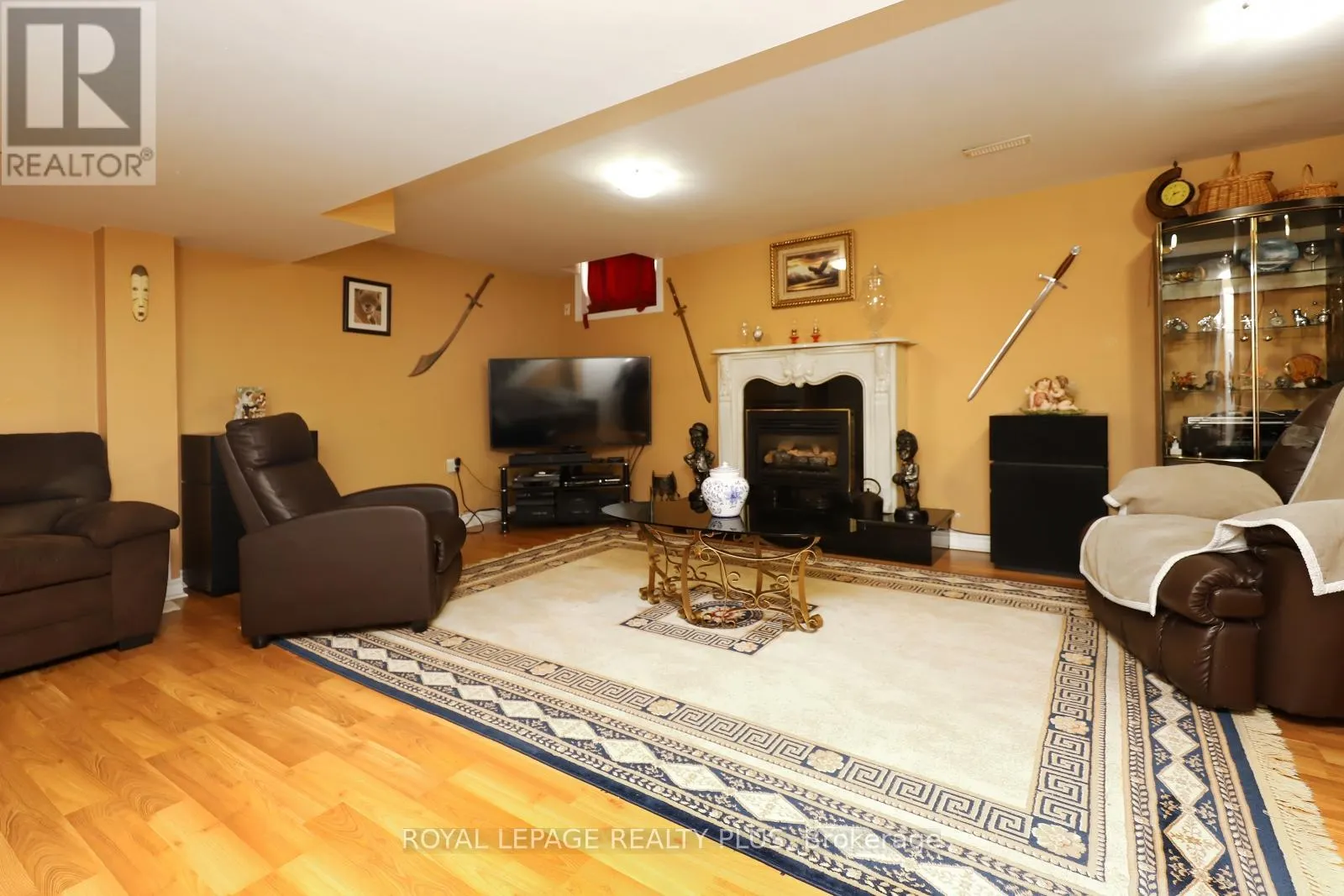 1086 HEDGE DRIVE