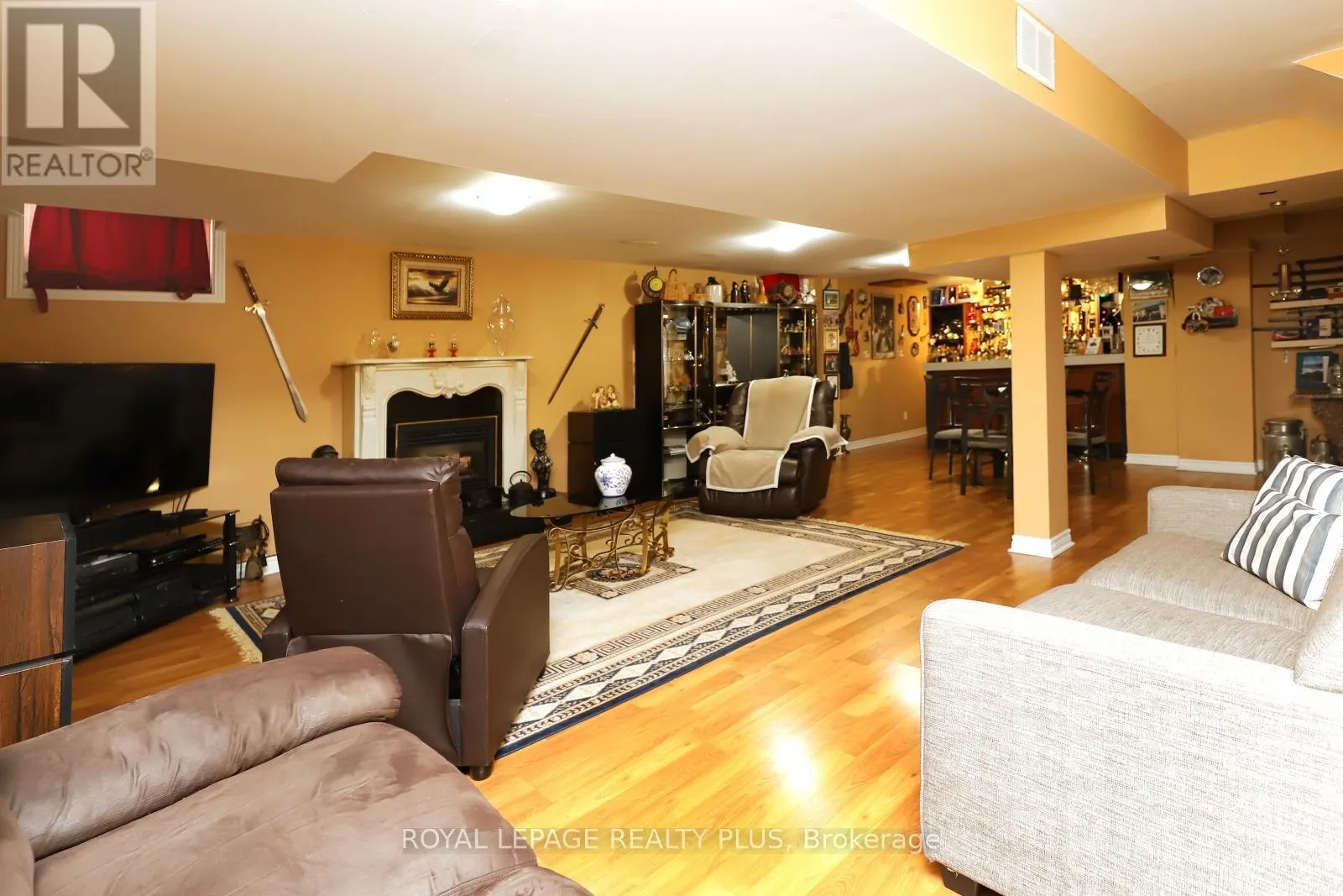 1086 HEDGE DRIVE