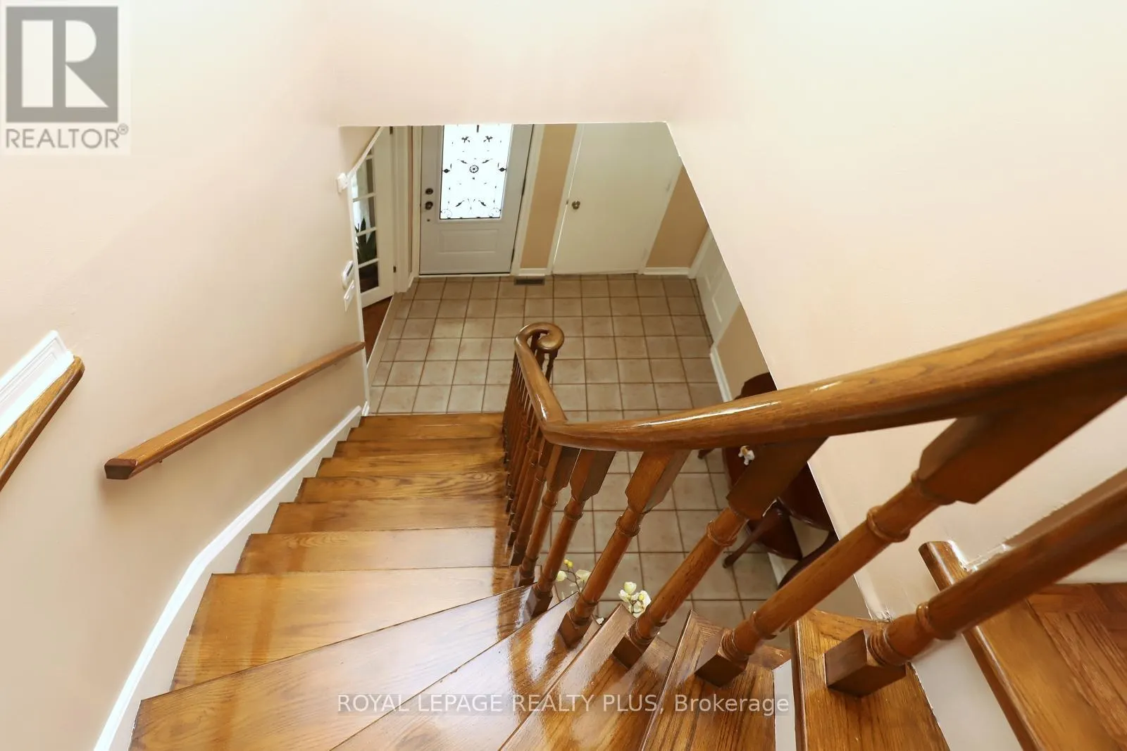 1086 HEDGE DRIVE