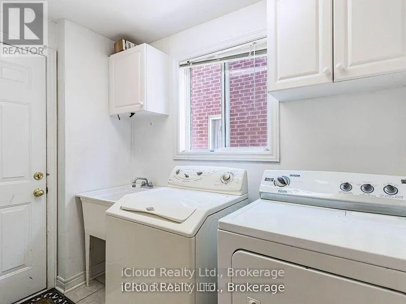 329 ELLWOOD DRIVE W
