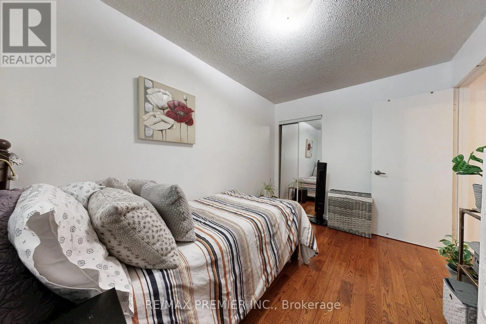 120 ELLERSLIE ROAD