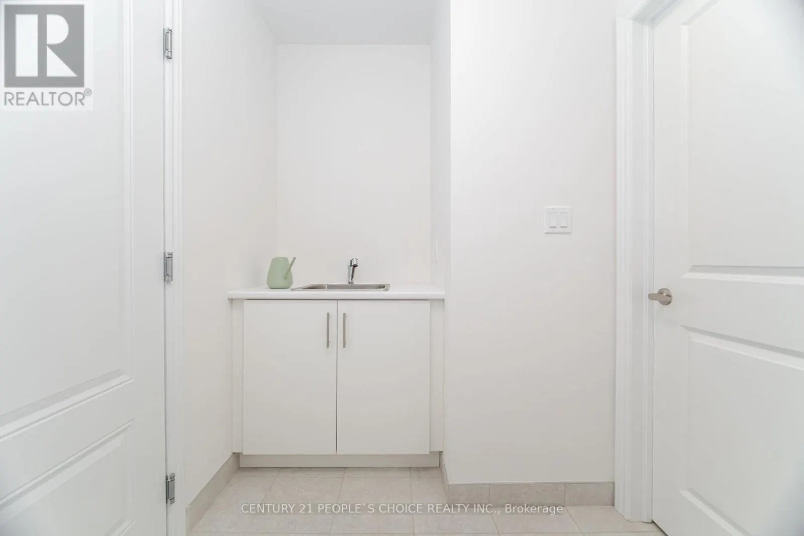 1302 MULLER LANE