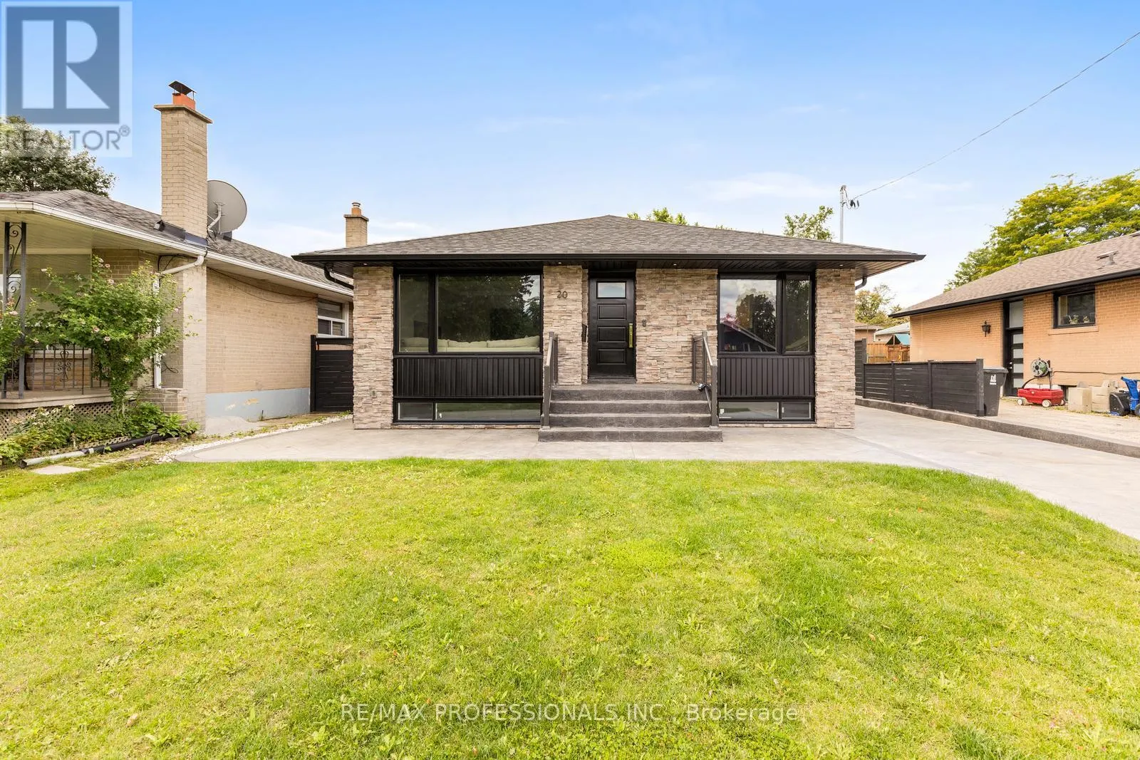 20 BRADBURY CRESCENT
