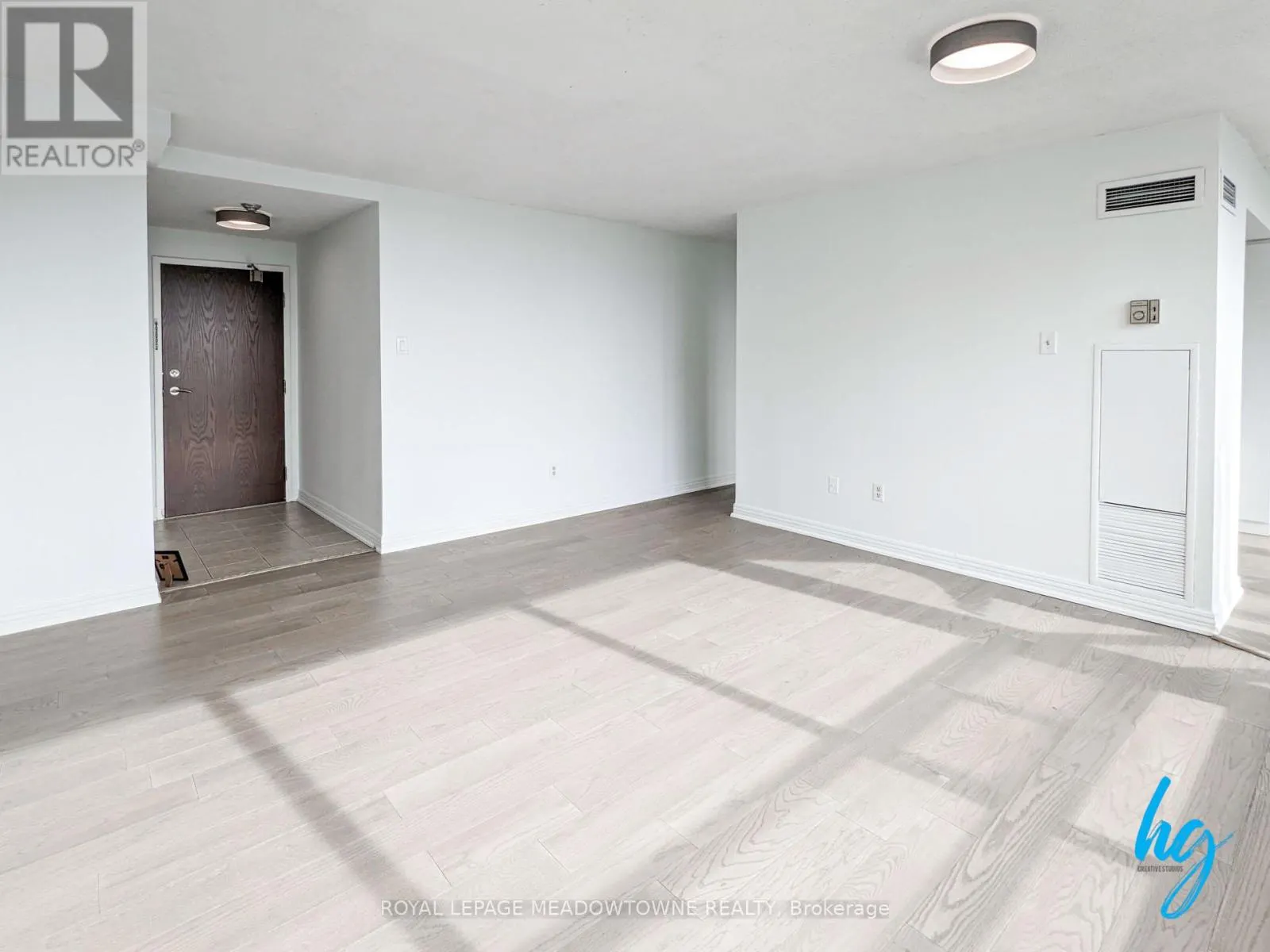 1801 - 50 KINGSBRIDGE GARDEN CIRCLE