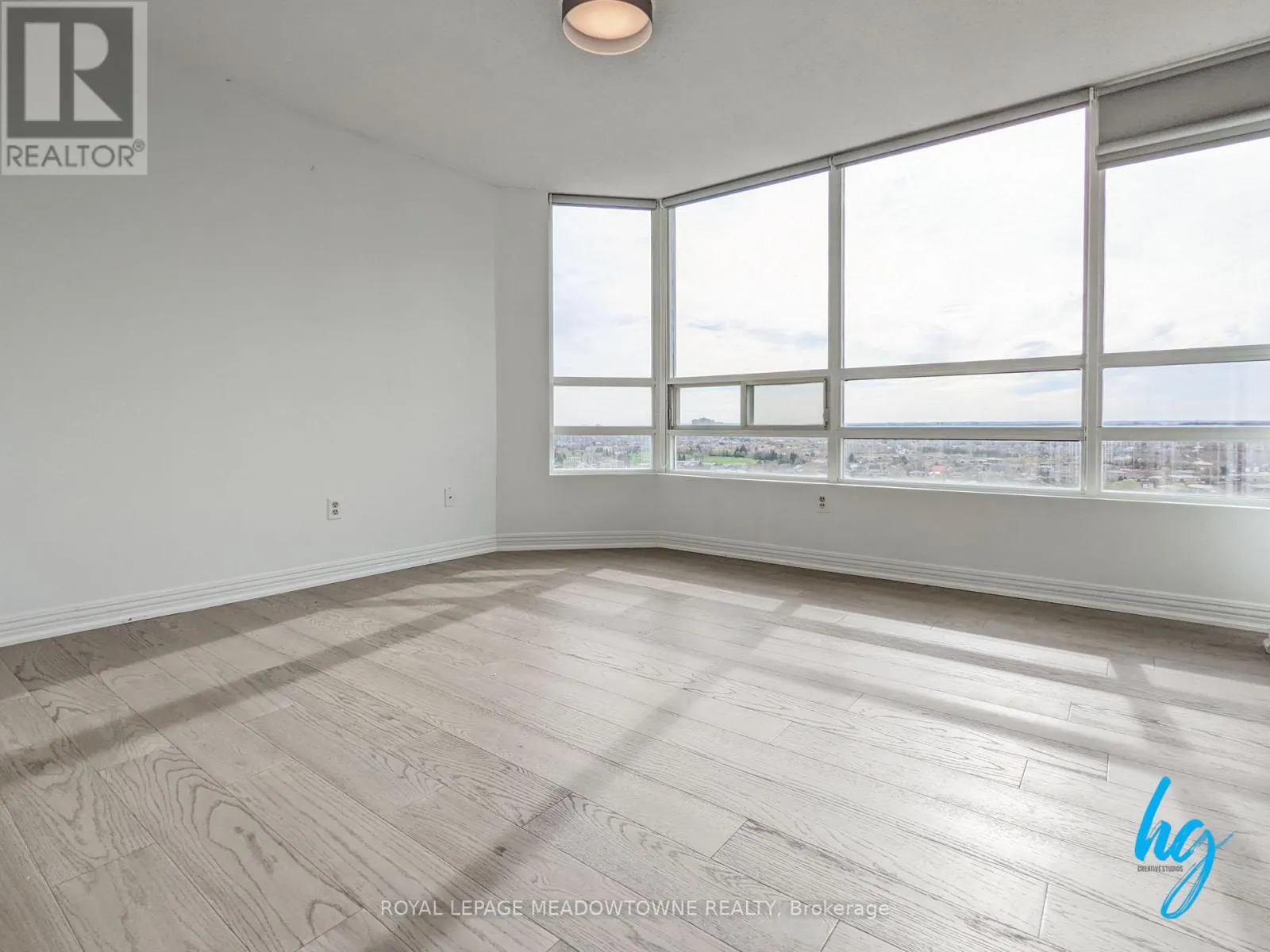 1801 - 50 KINGSBRIDGE GARDEN CIRCLE