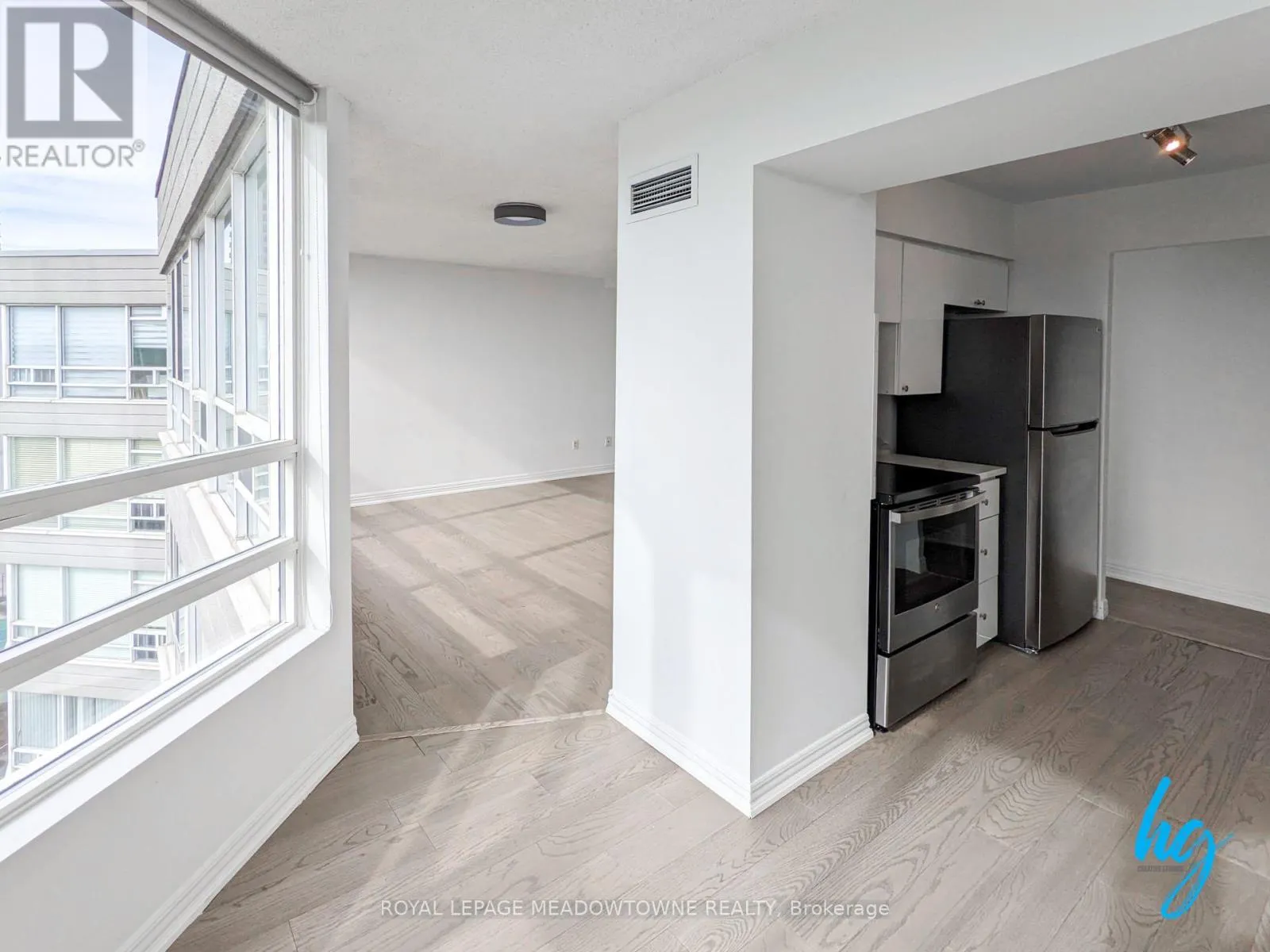 1801 - 50 KINGSBRIDGE GARDEN CIRCLE