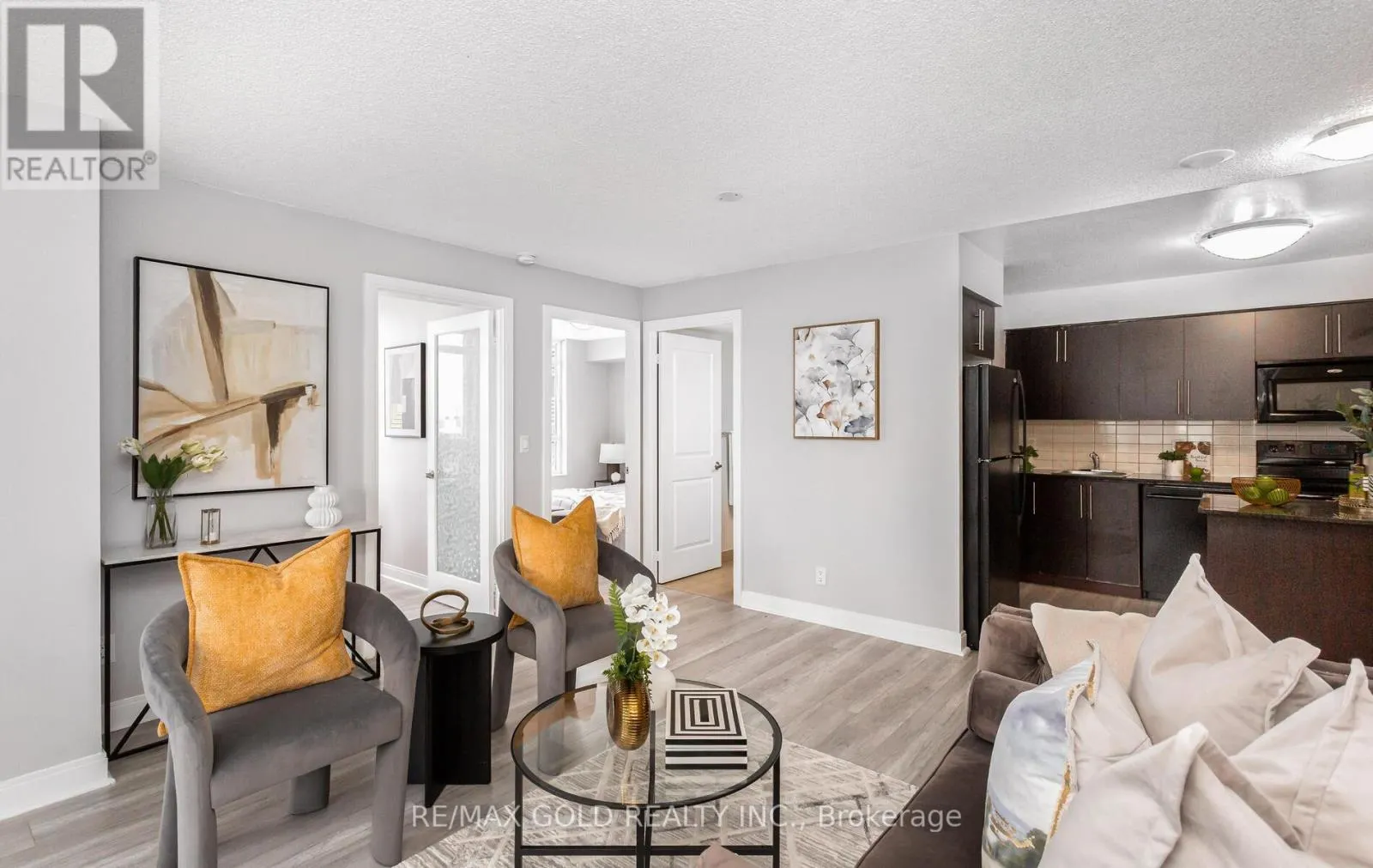 804 - 330 BURNHAMTHORPE ROAD
