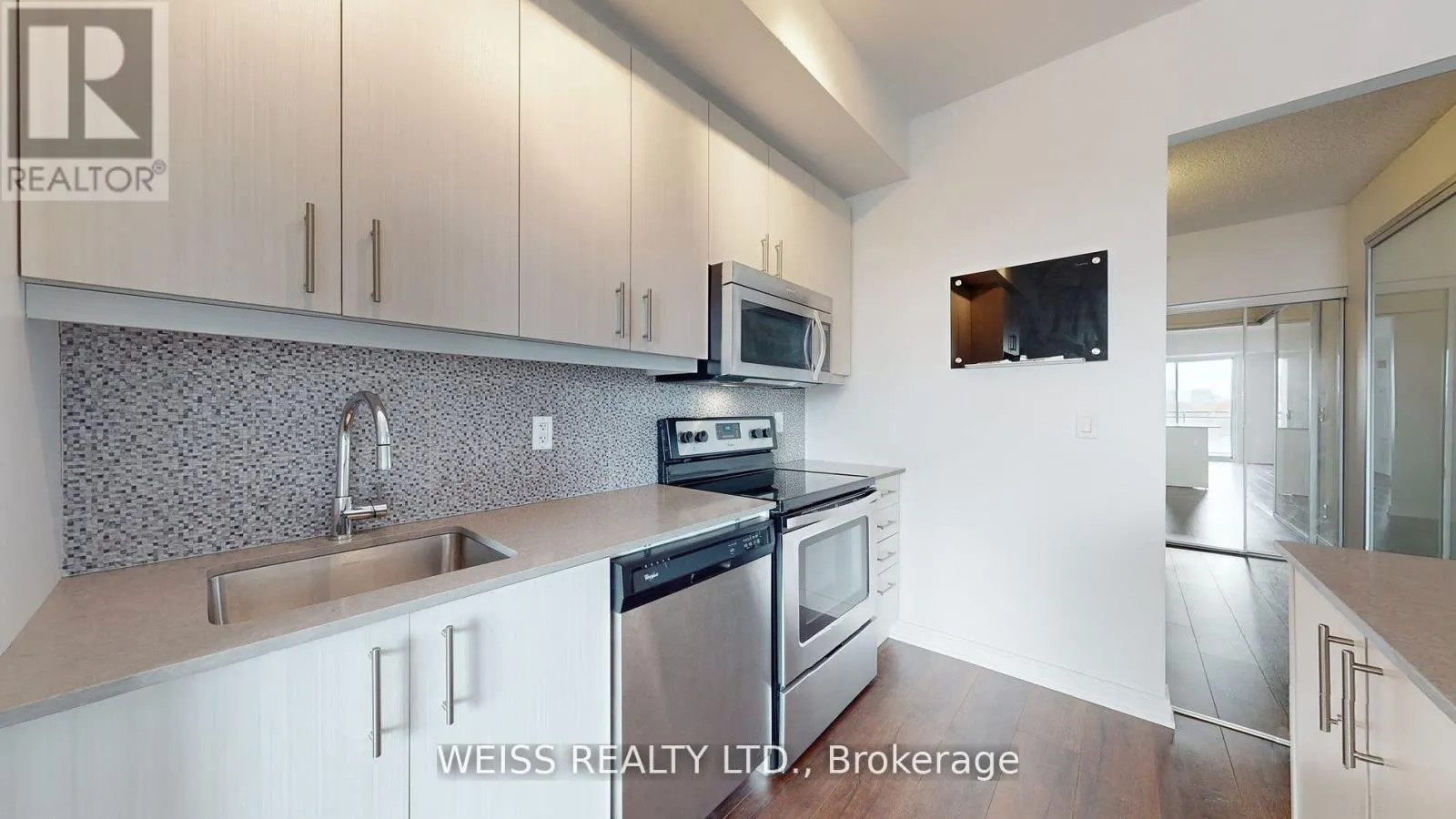 506 - 760 THE QUEENSWAY S
