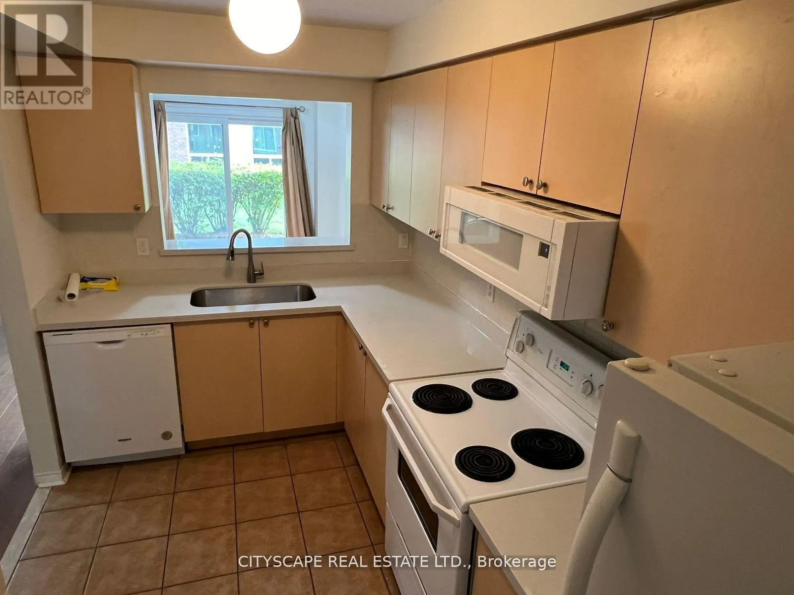 14 - 5255 GUILDWOOD WAY