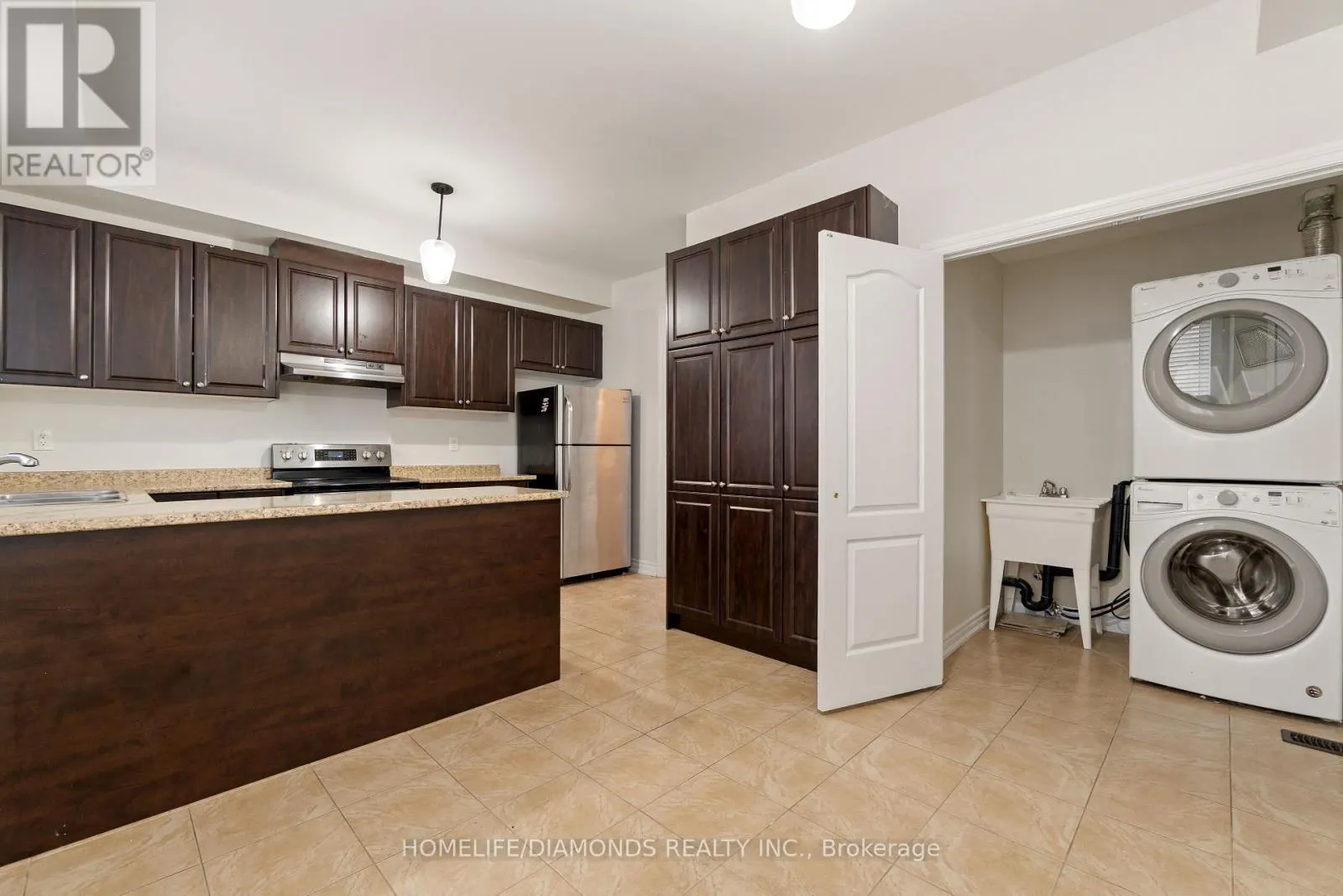 43 SPRUCEWOOD ROAD