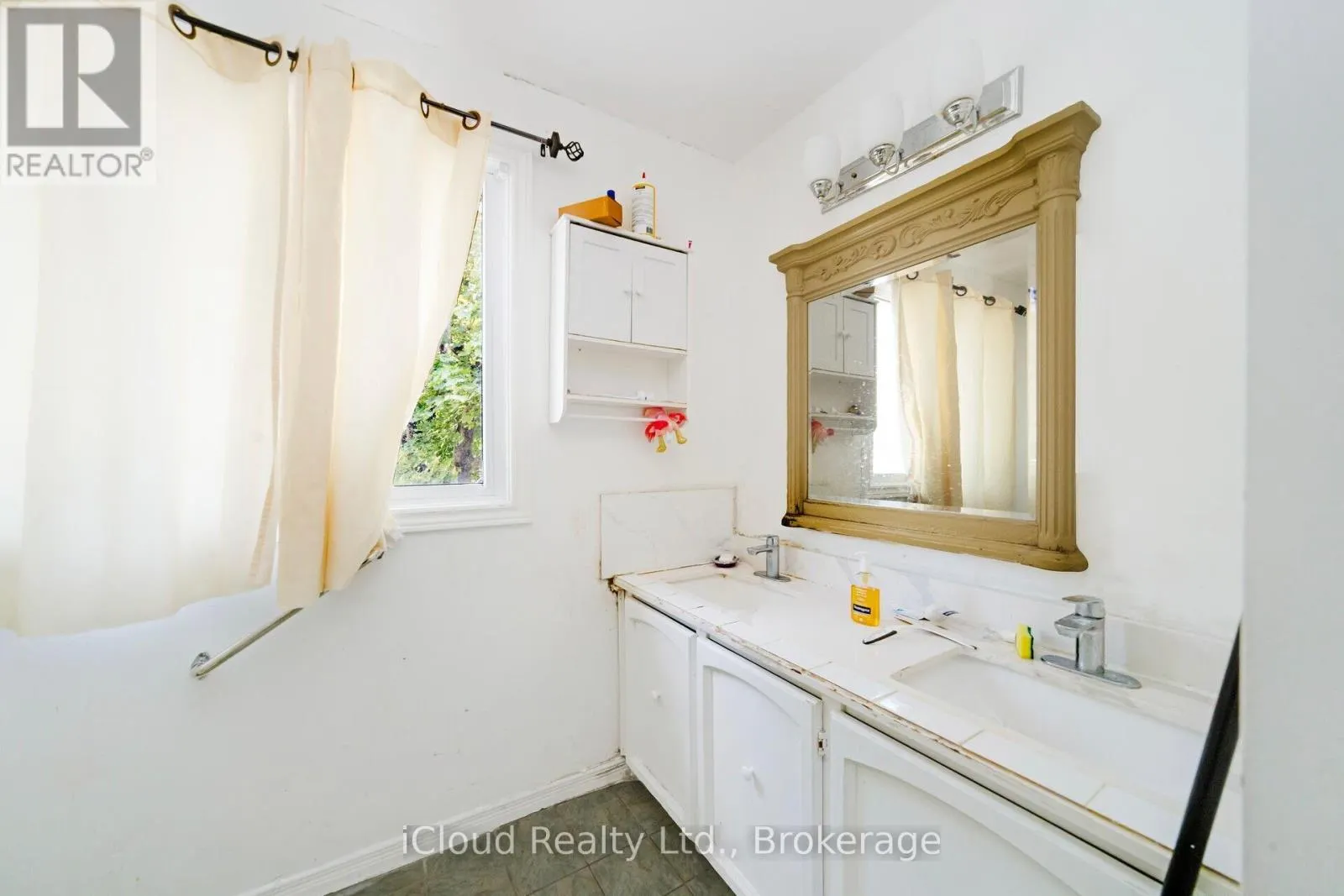 25 - 25 VODDEN COURT
