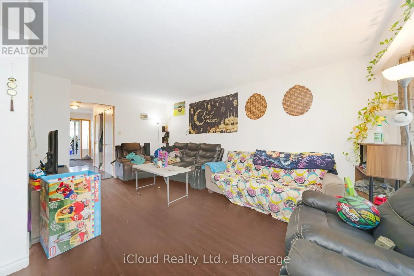 25 - 25 VODDEN COURT