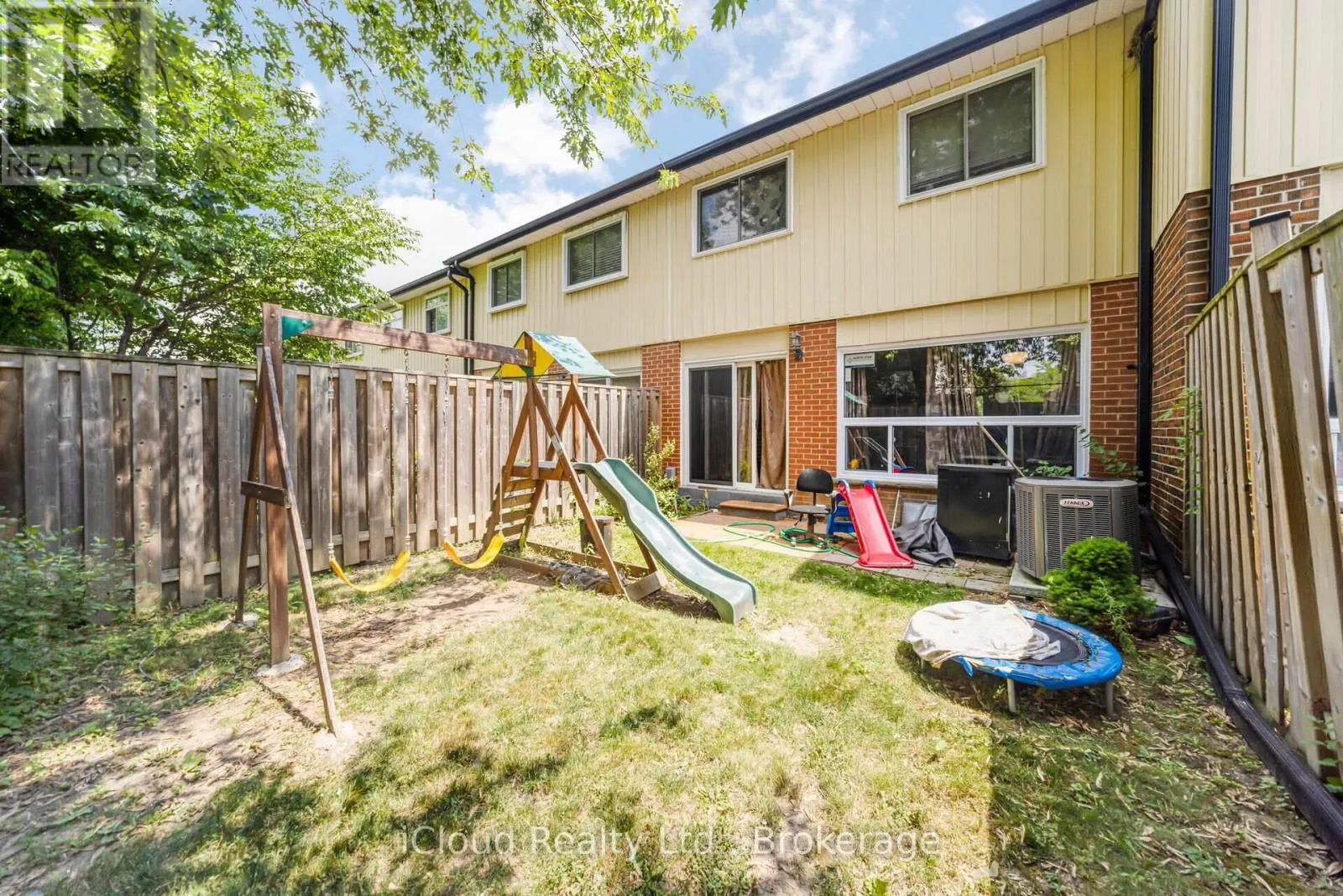 25 - 25 VODDEN COURT