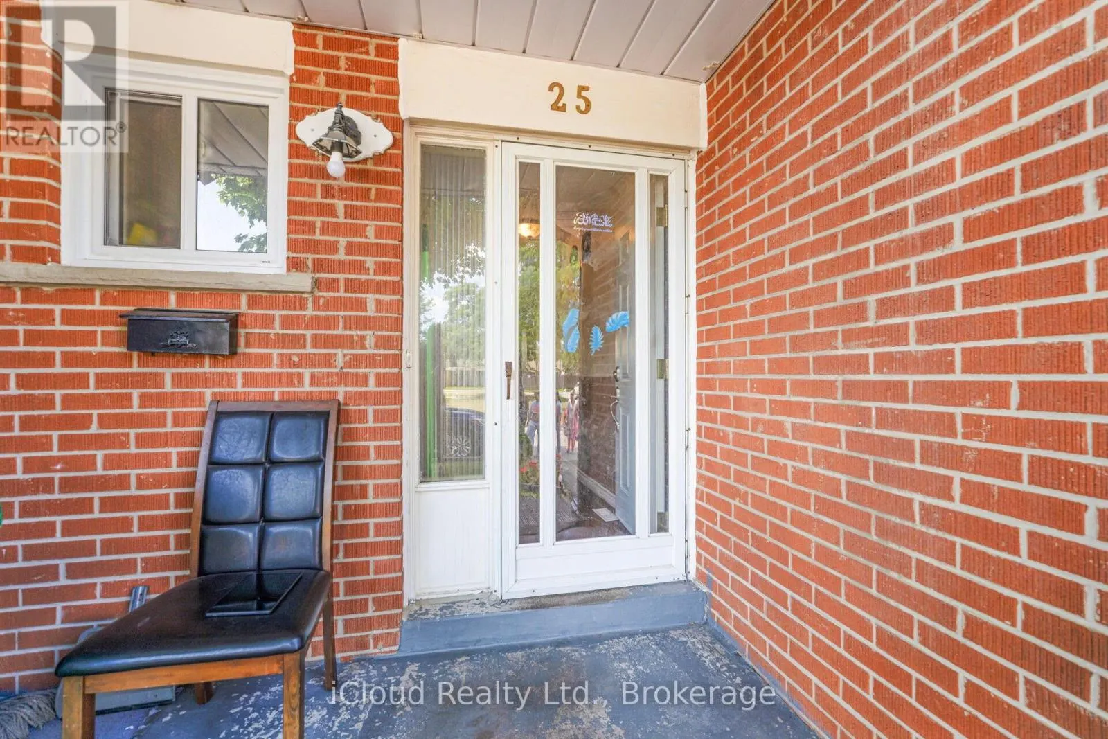 25 - 25 VODDEN COURT